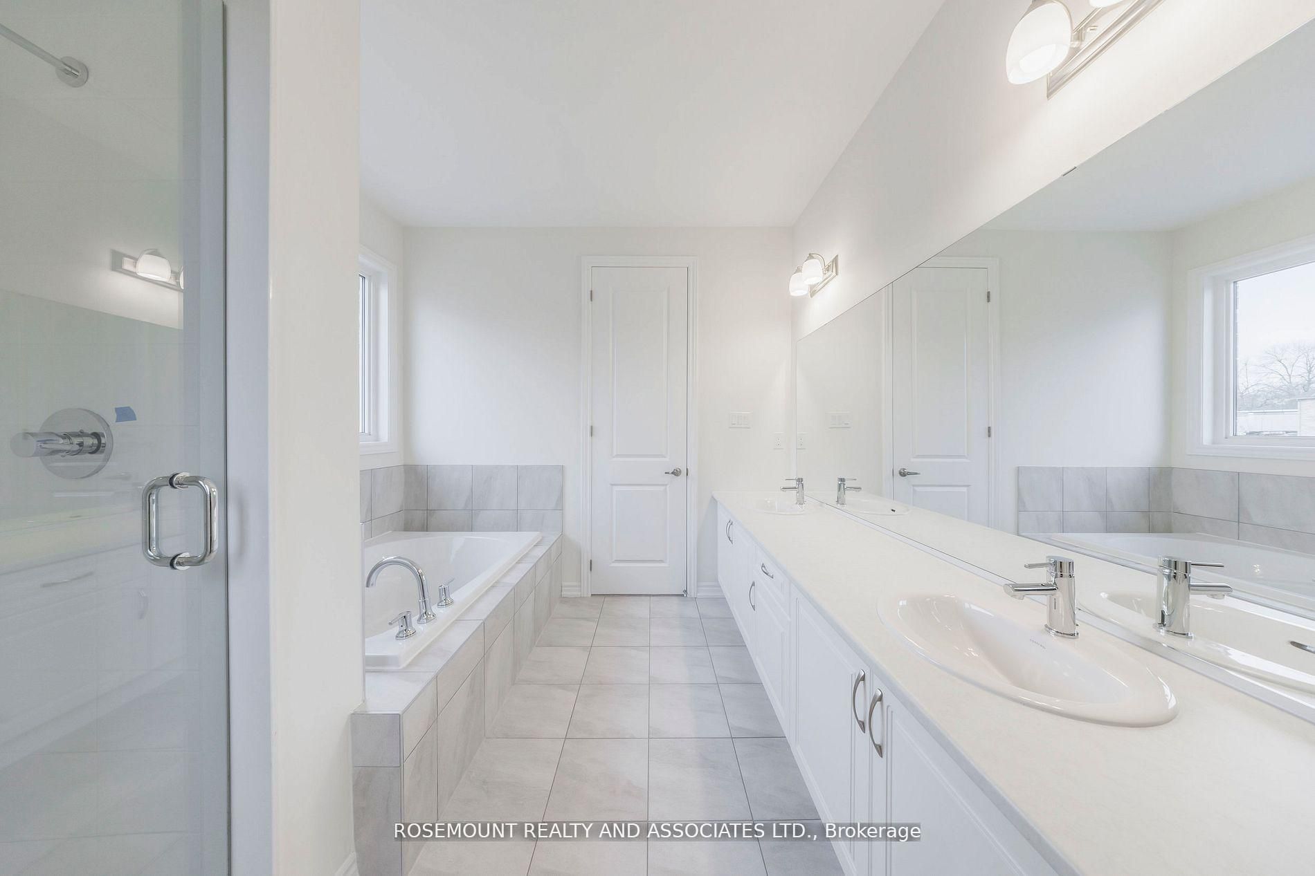 30 Autumn Frost Road Property Photo 16
