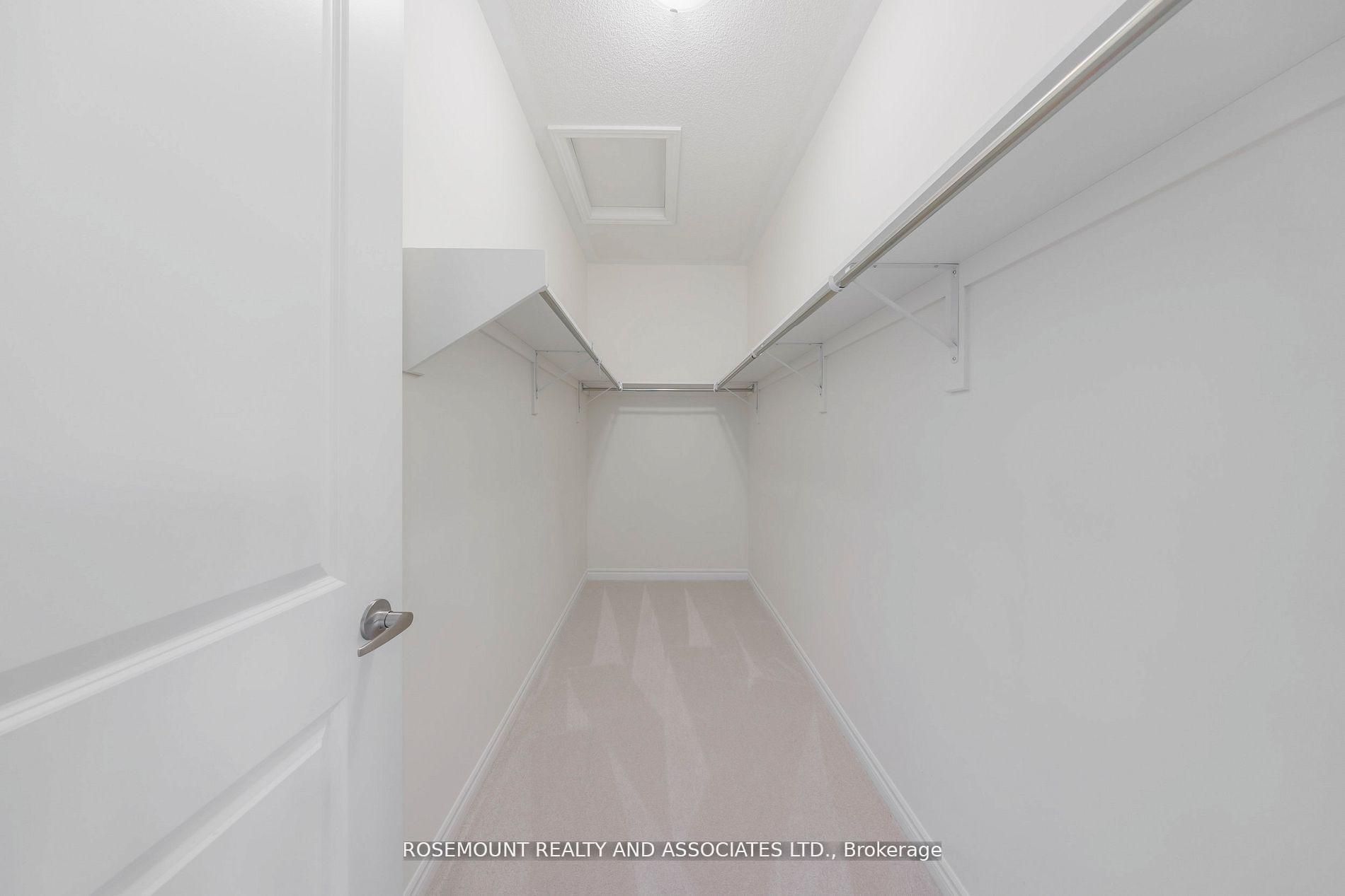 30 Autumn Frost Road Property Photo 17