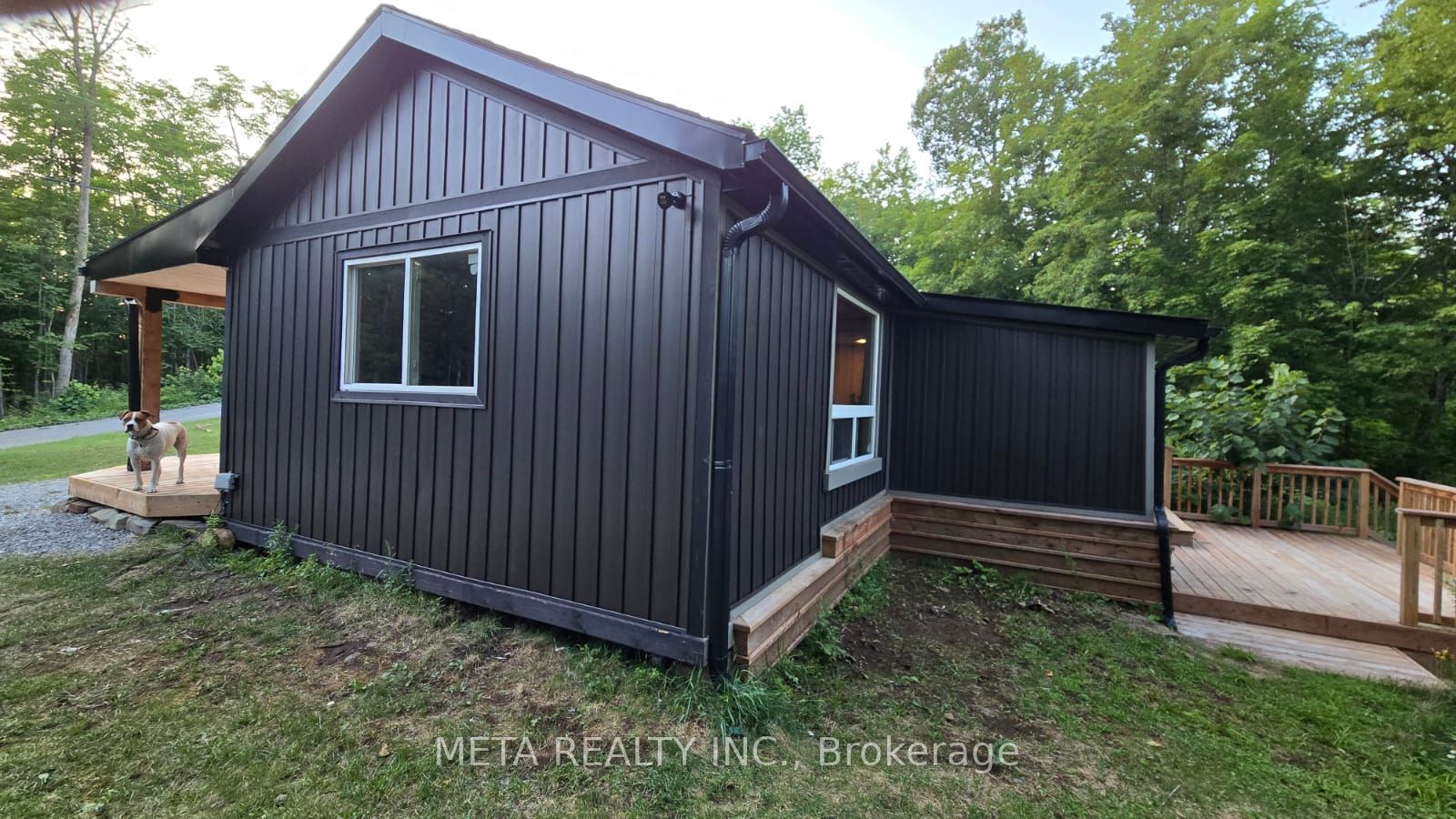 106 Boundary Lane Property Photo 6