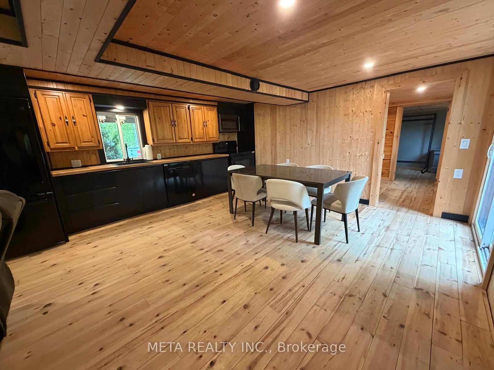 106 Boundary Lane Property Photo 16