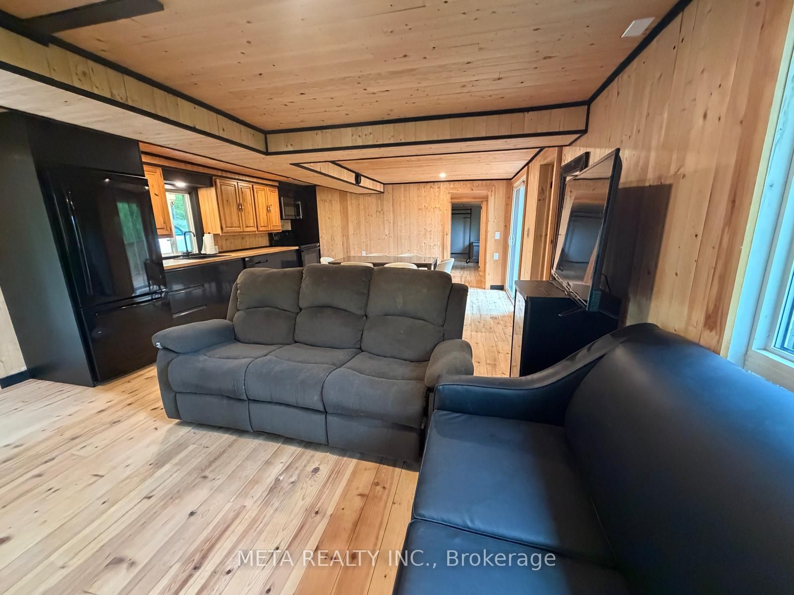 106 Boundary Lane Property Photo 20