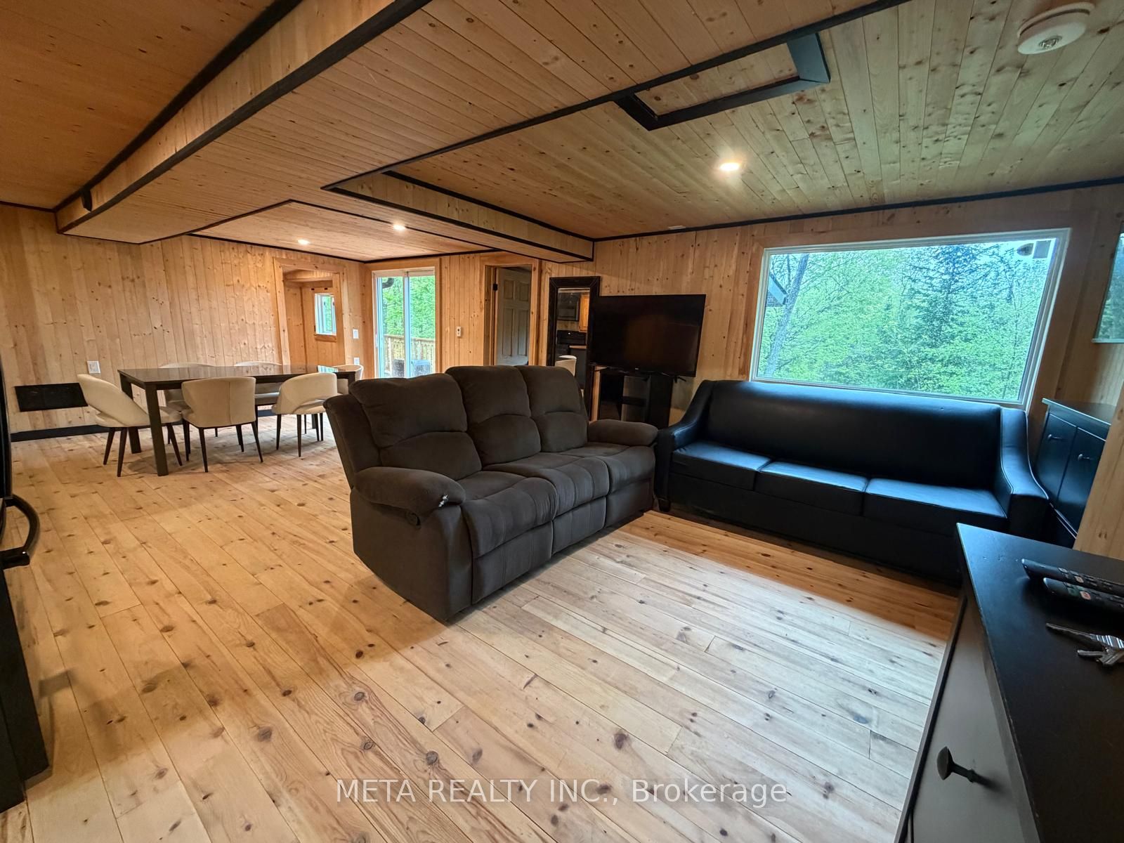 106 Boundary Lane Property Photo 22