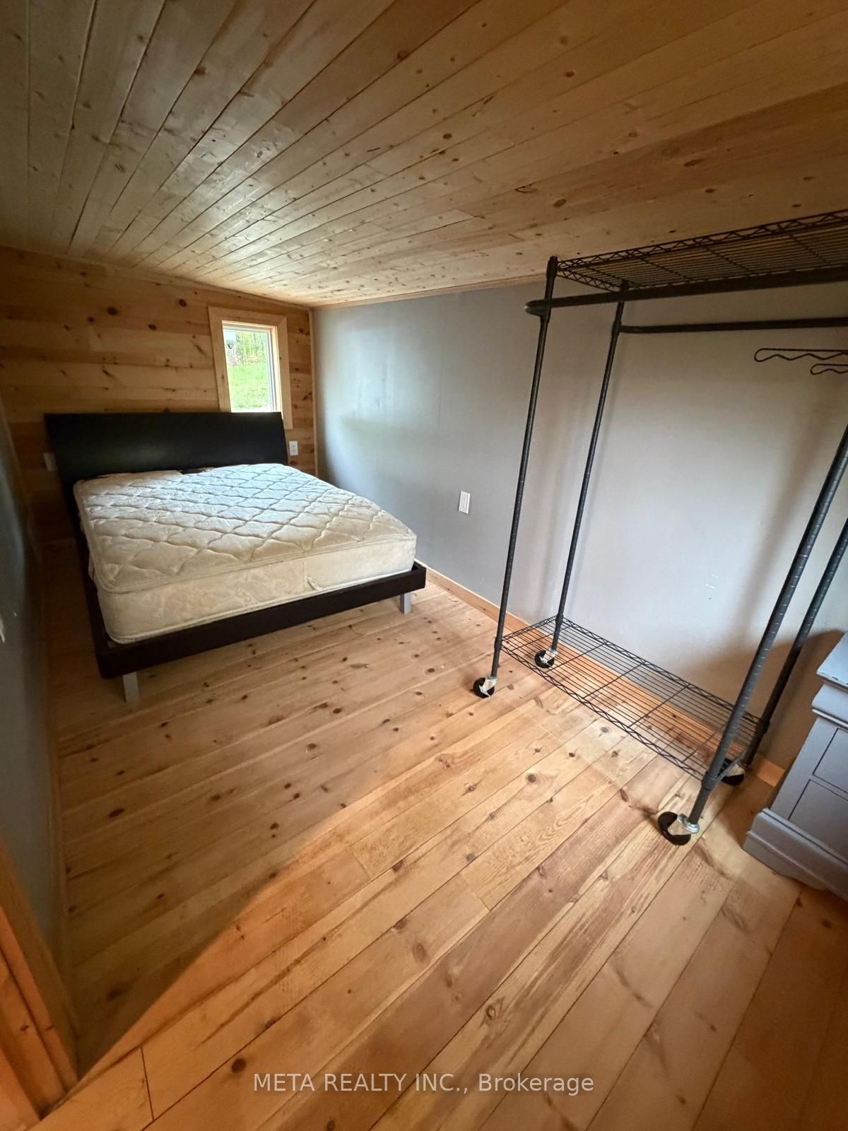 106 Boundary Lane Property Photo 23