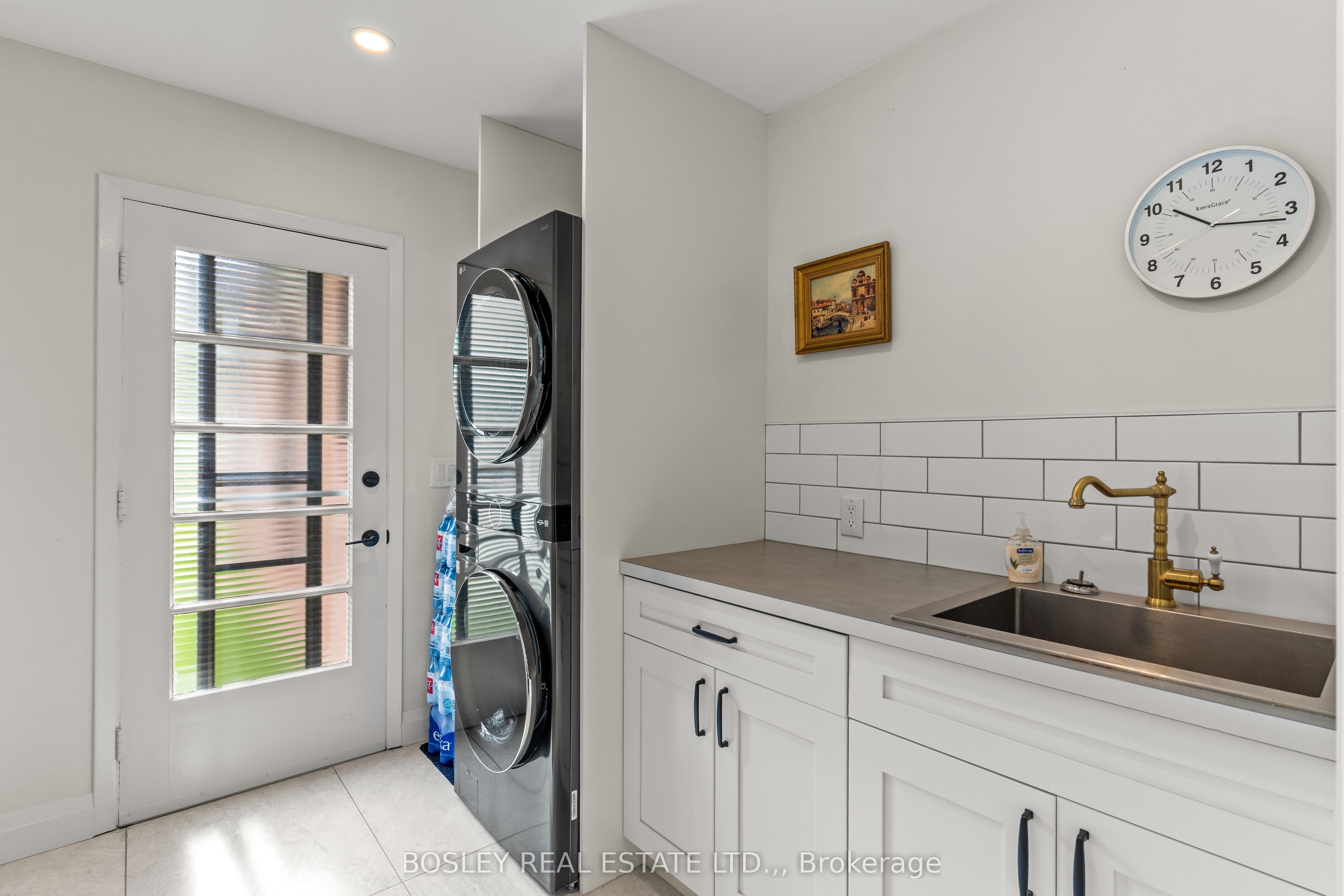 93 Riverview Boulevard Property Photo 13