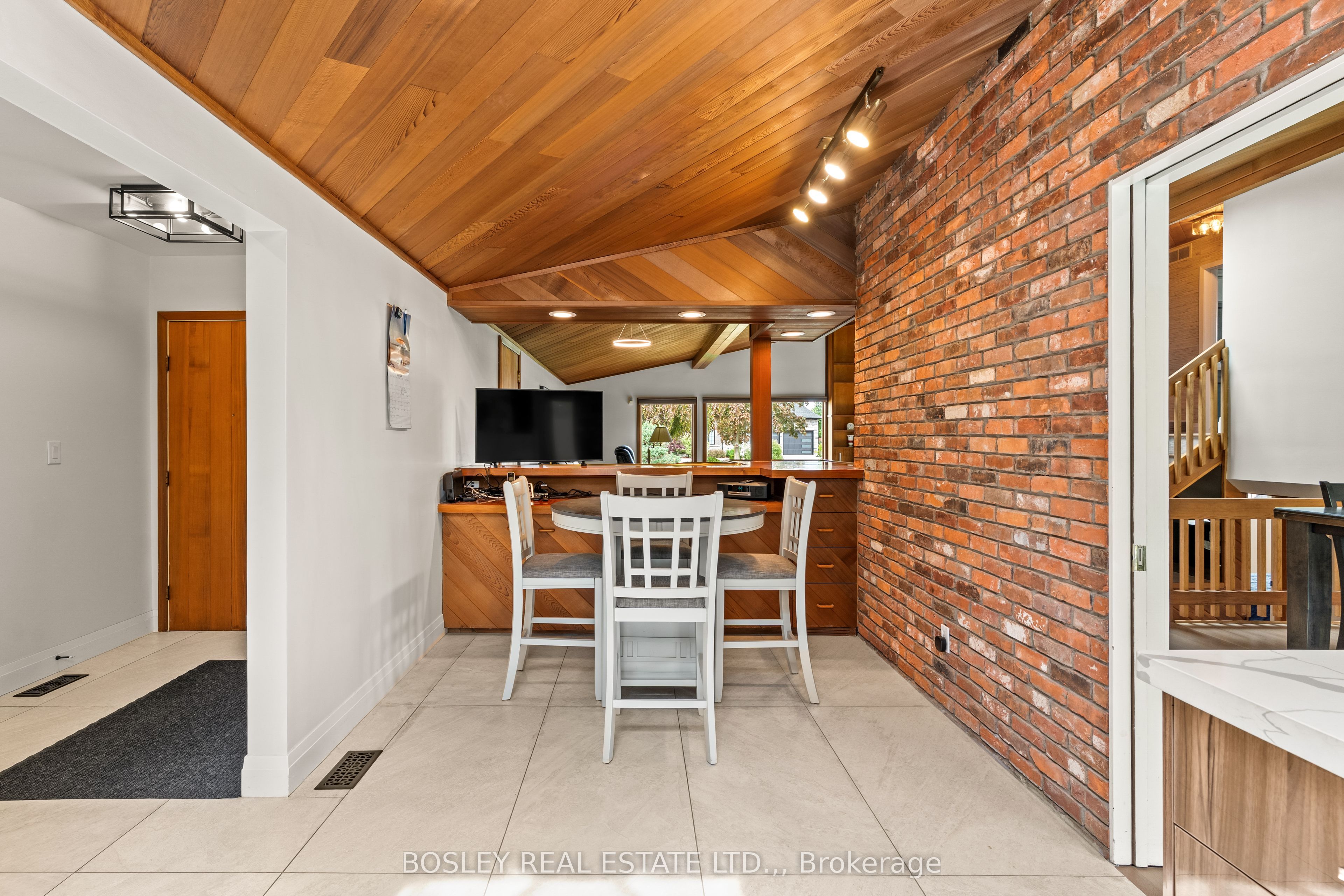 93 Riverview Boulevard Property Photo 25