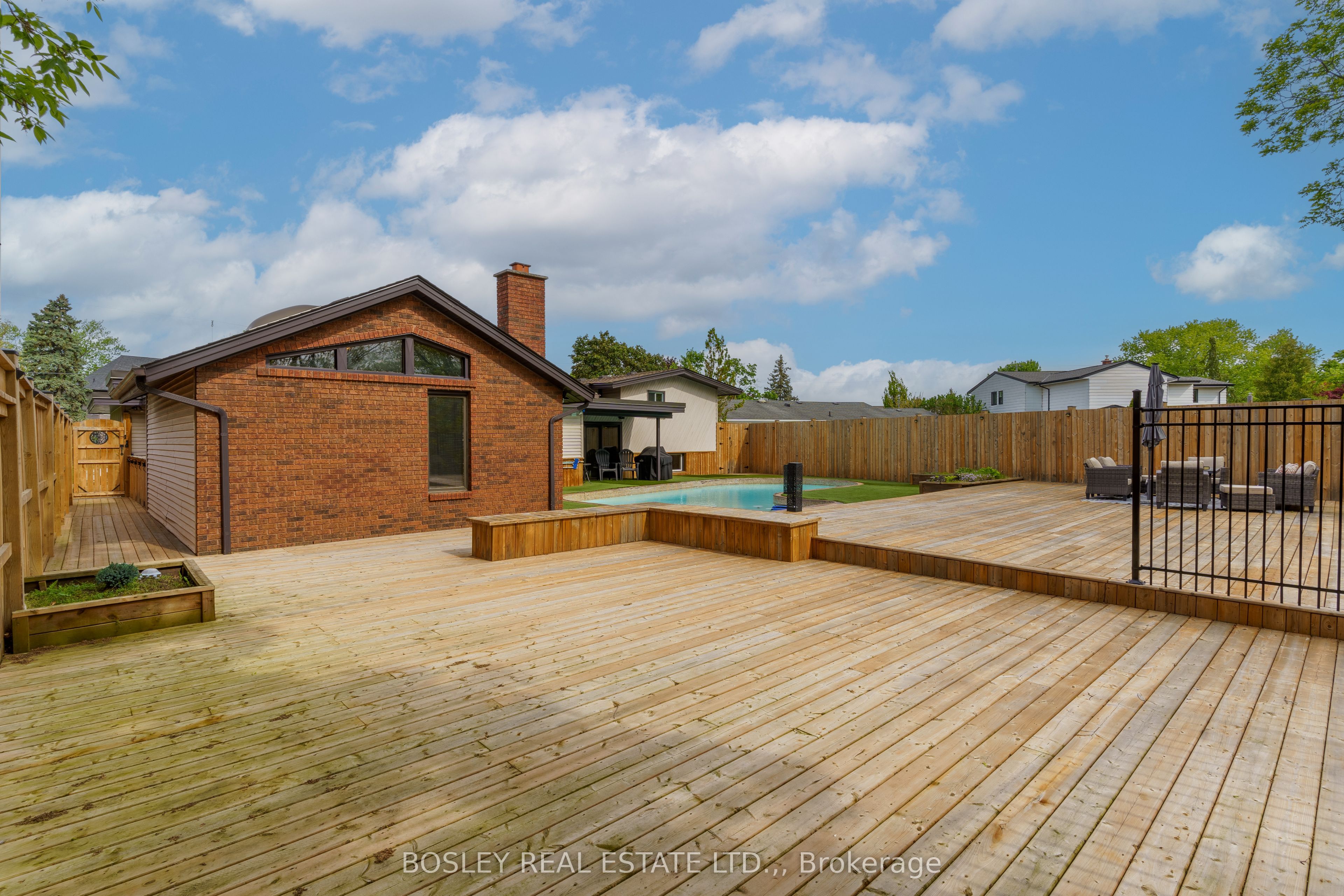 93 Riverview Boulevard Property Photo 44