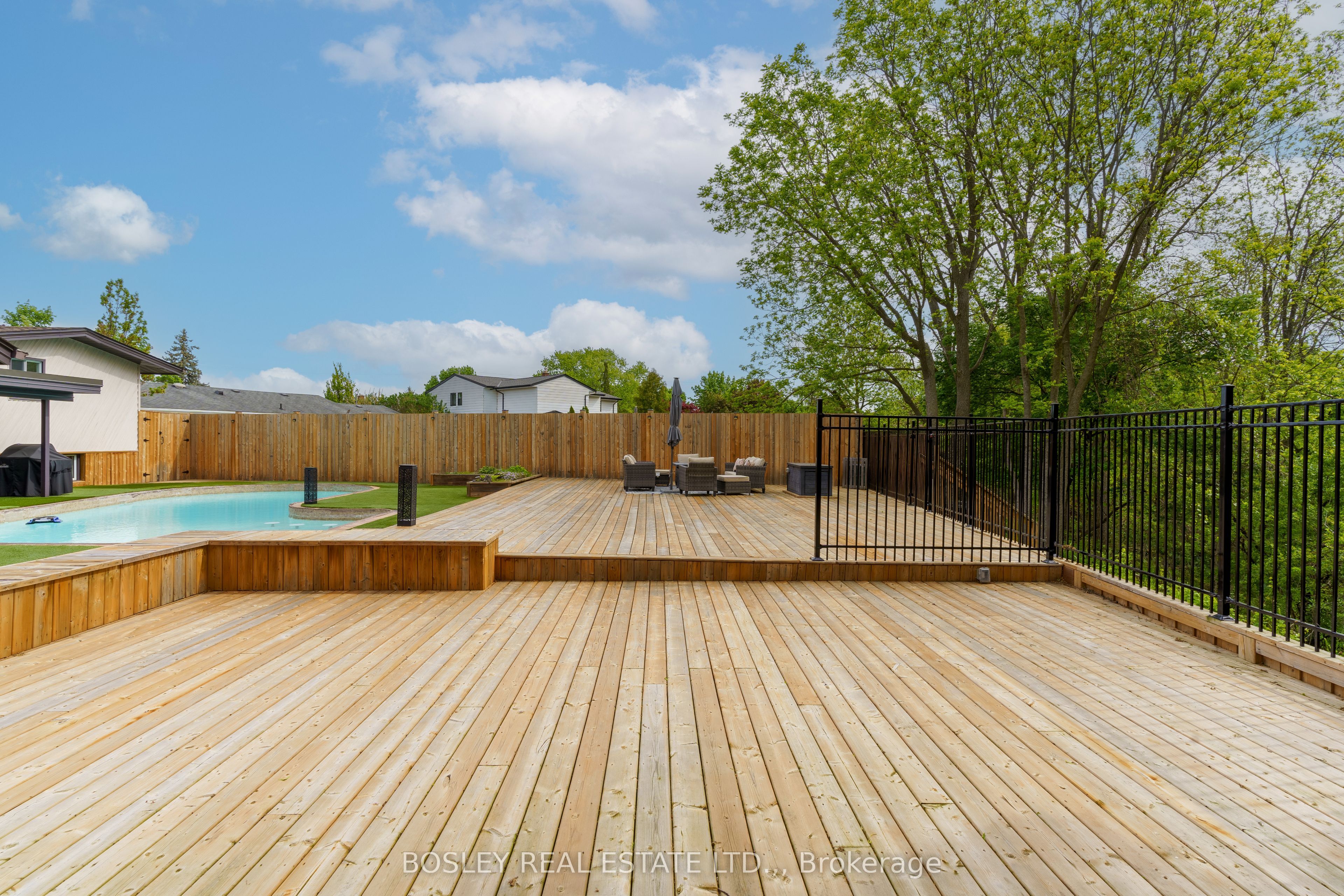 93 Riverview Boulevard Property Photo 45