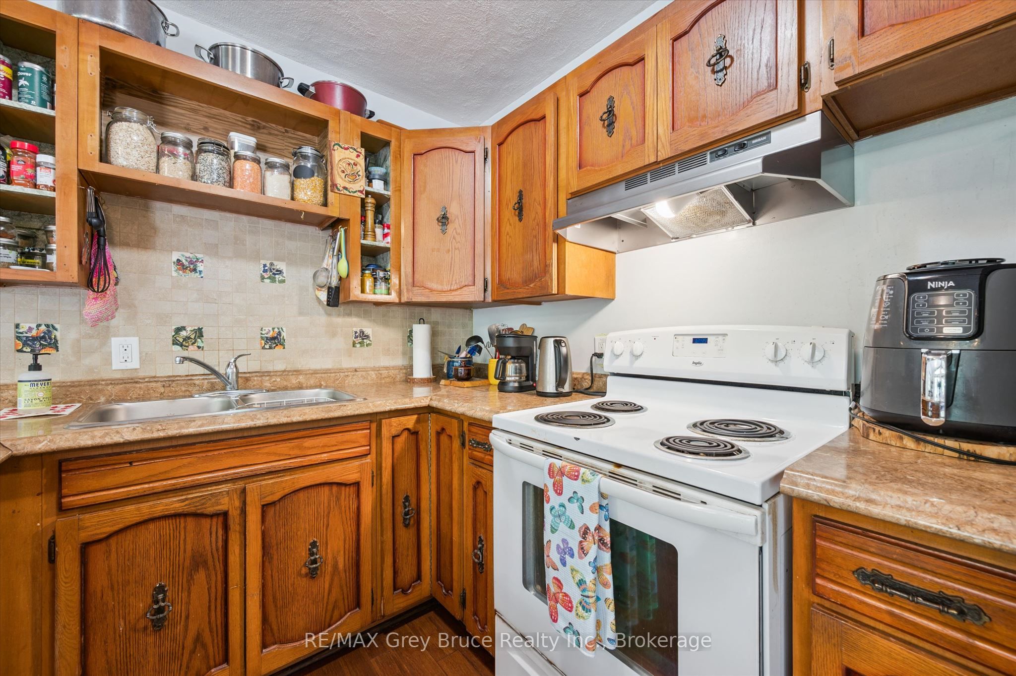 25 Shoreline Drive Property Photo 15
