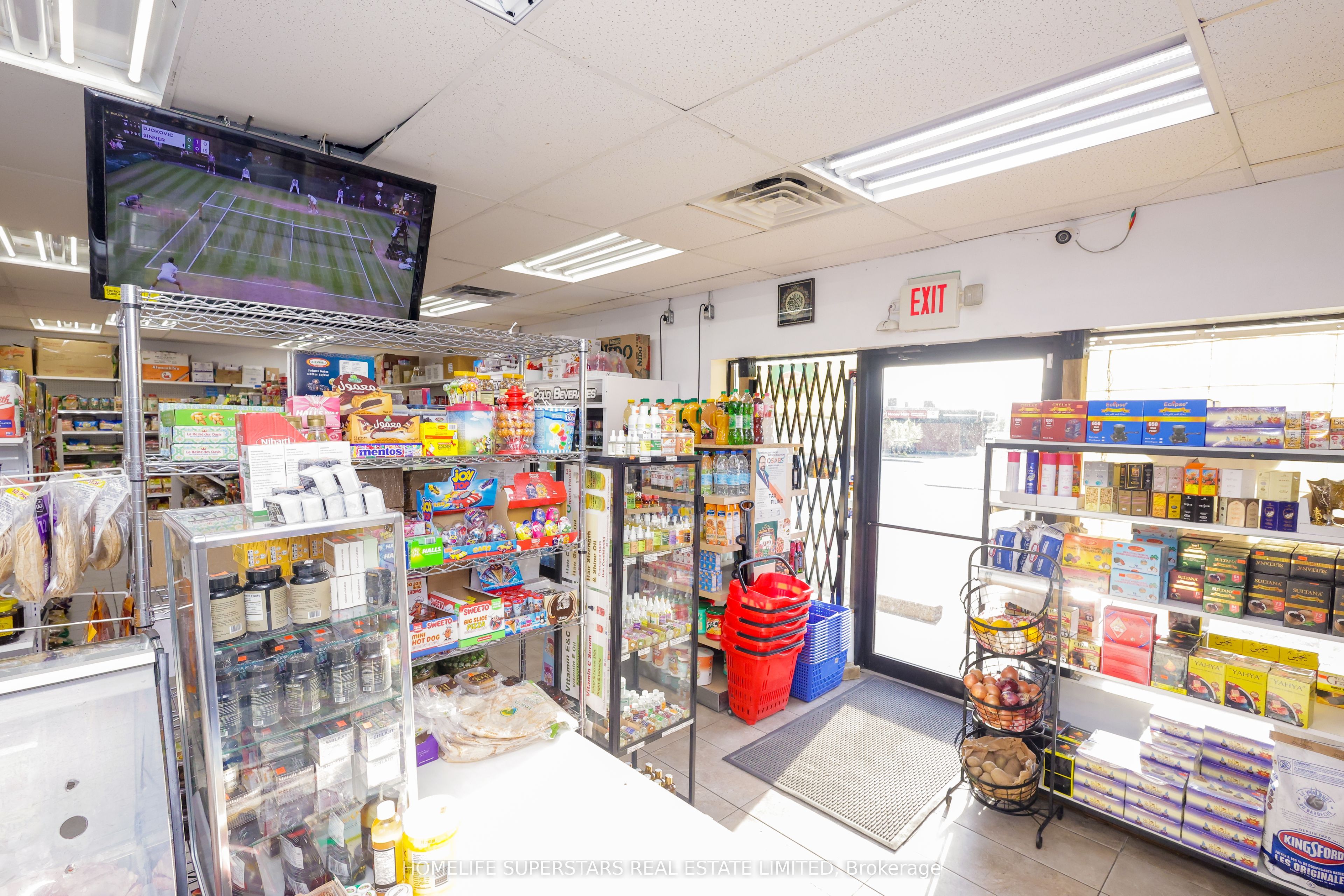 86 Niagara Street Property Photo 3