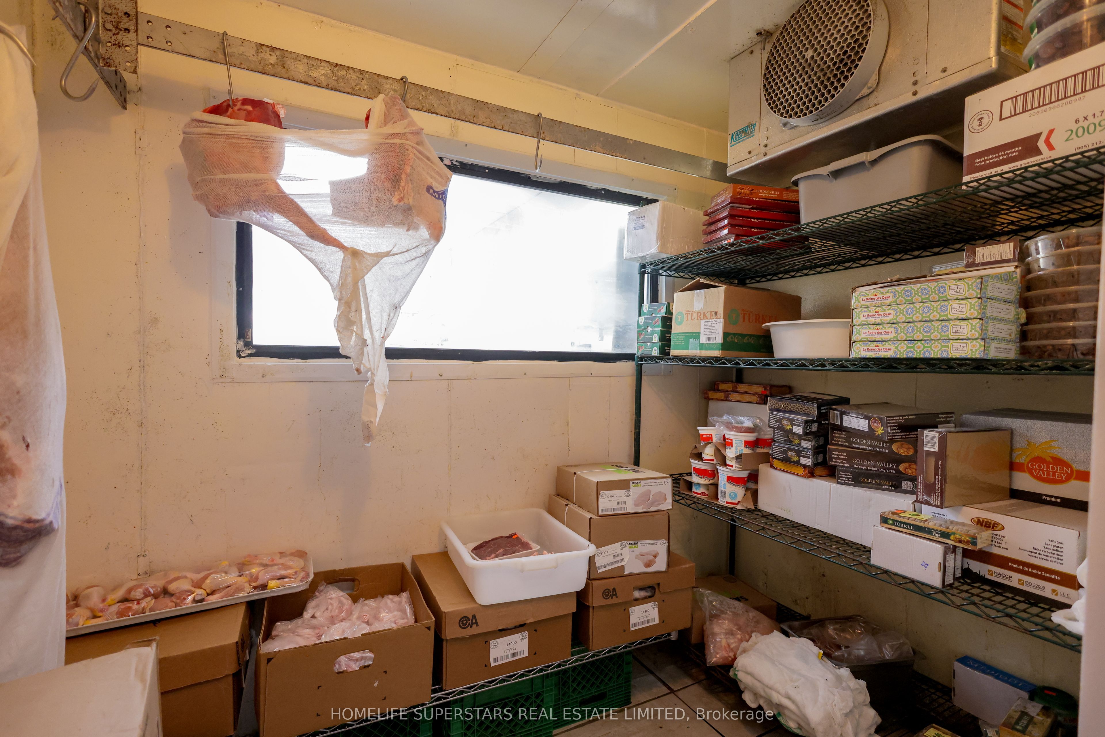86 Niagara Street Property Photo 24