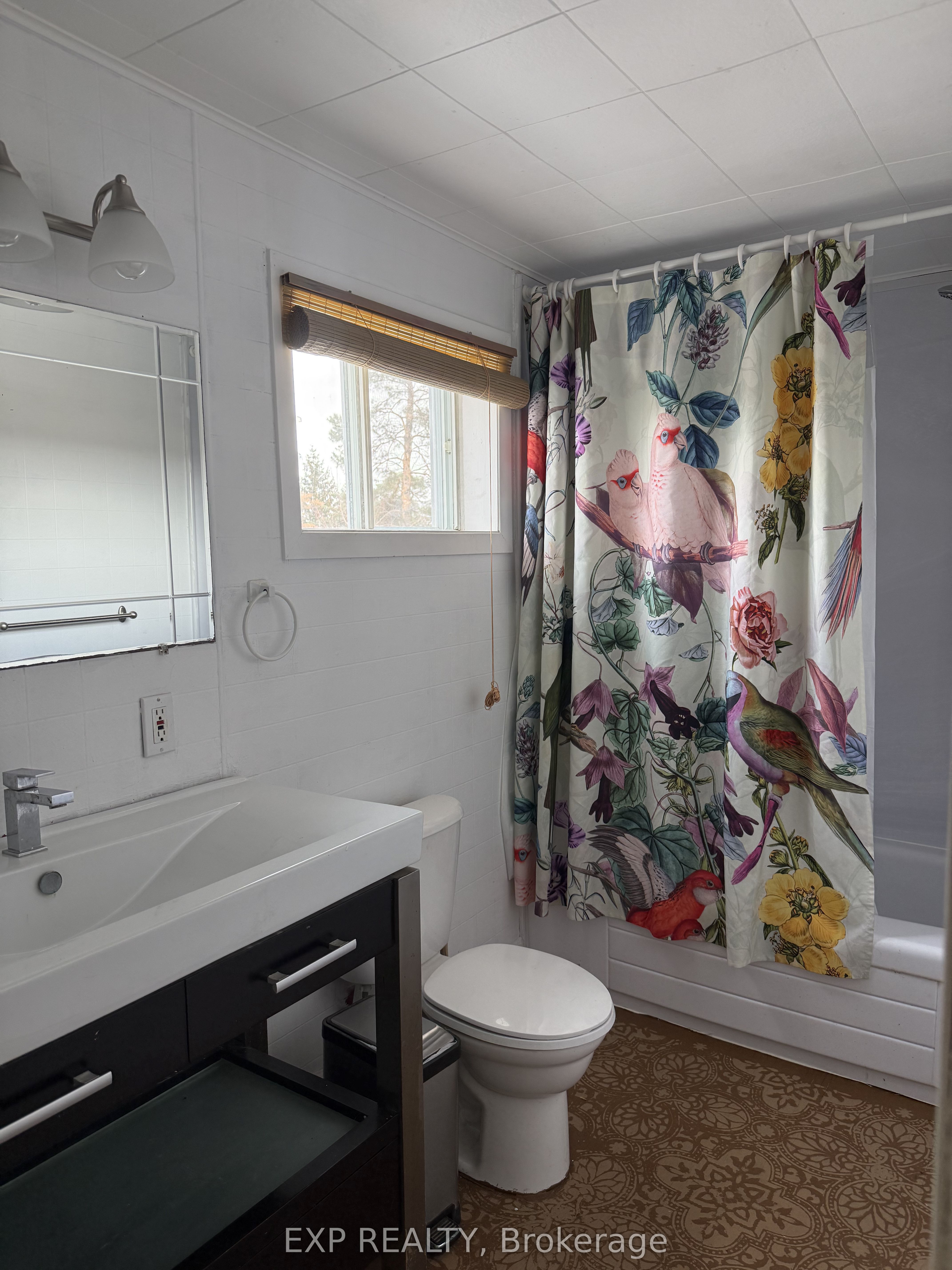 1085 Labrosse Street Property Photo 4