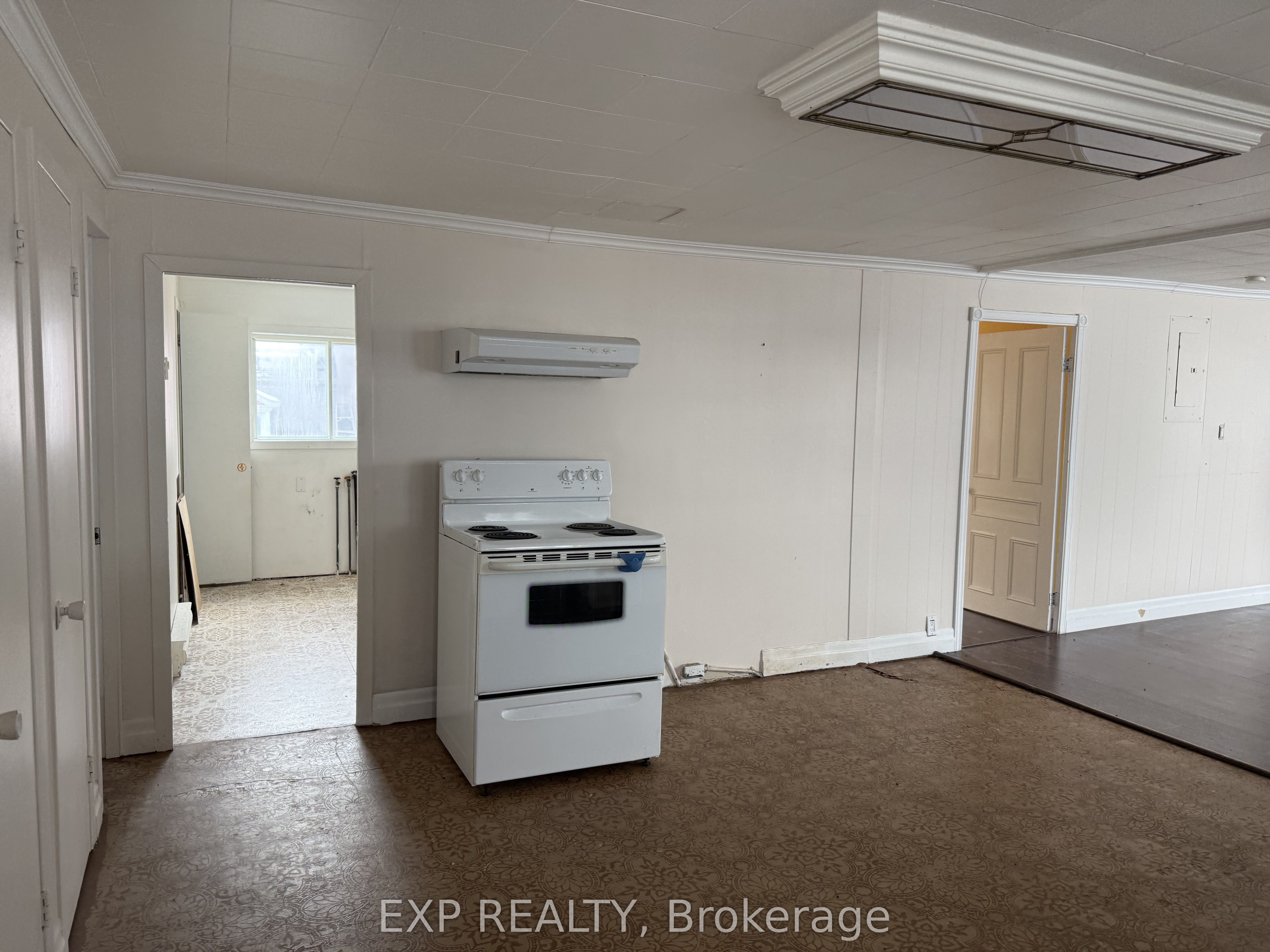 1085 Labrosse Street Property Photo 6
