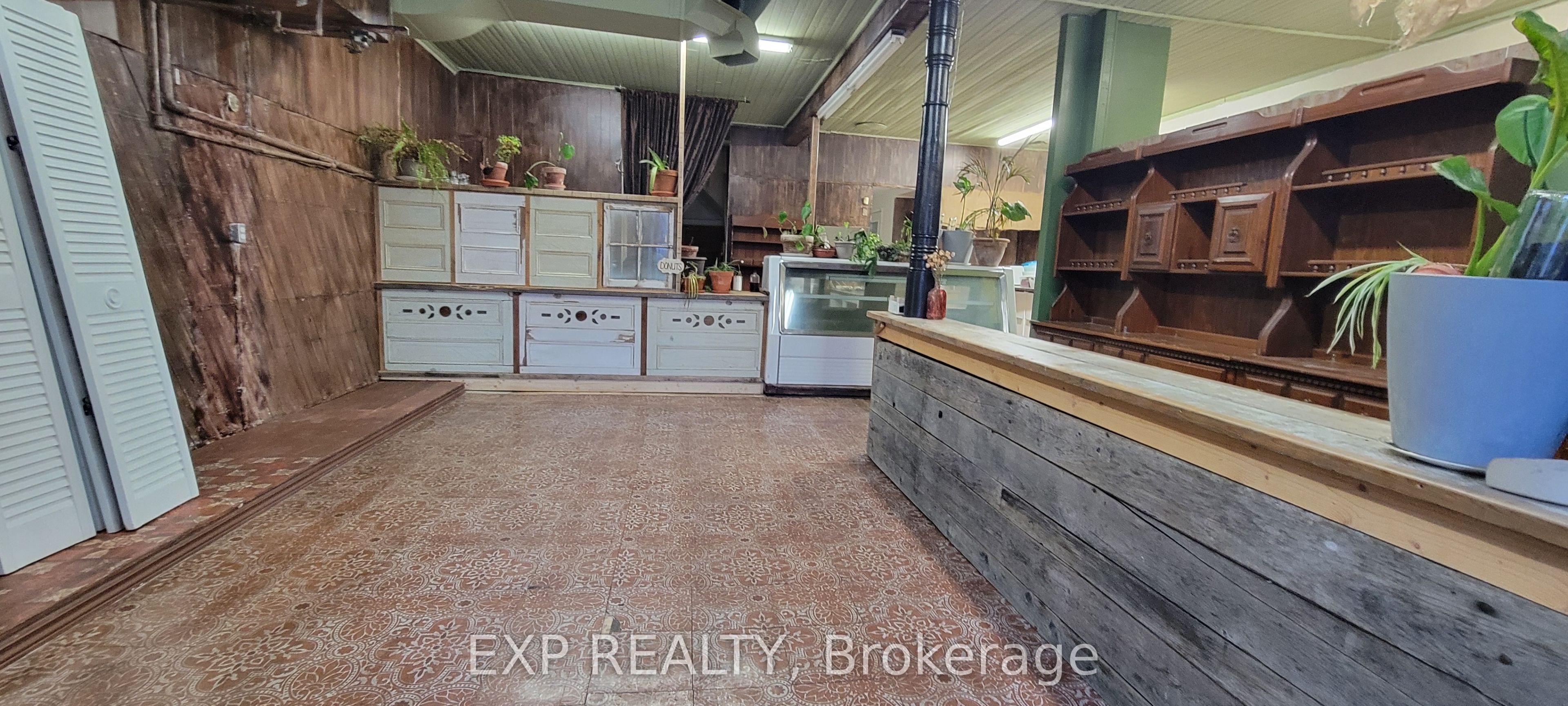 1085 Labrosse Street Property Photo 17