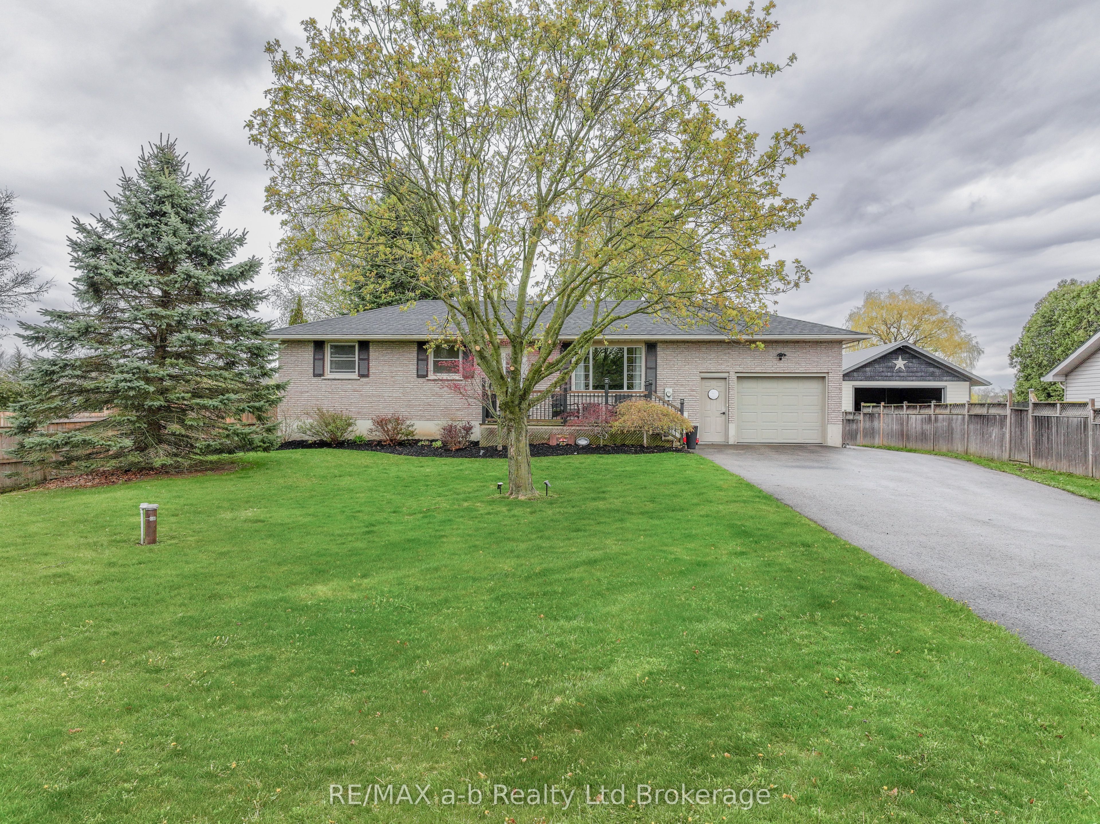 57185 Eden Line Property Photo 4