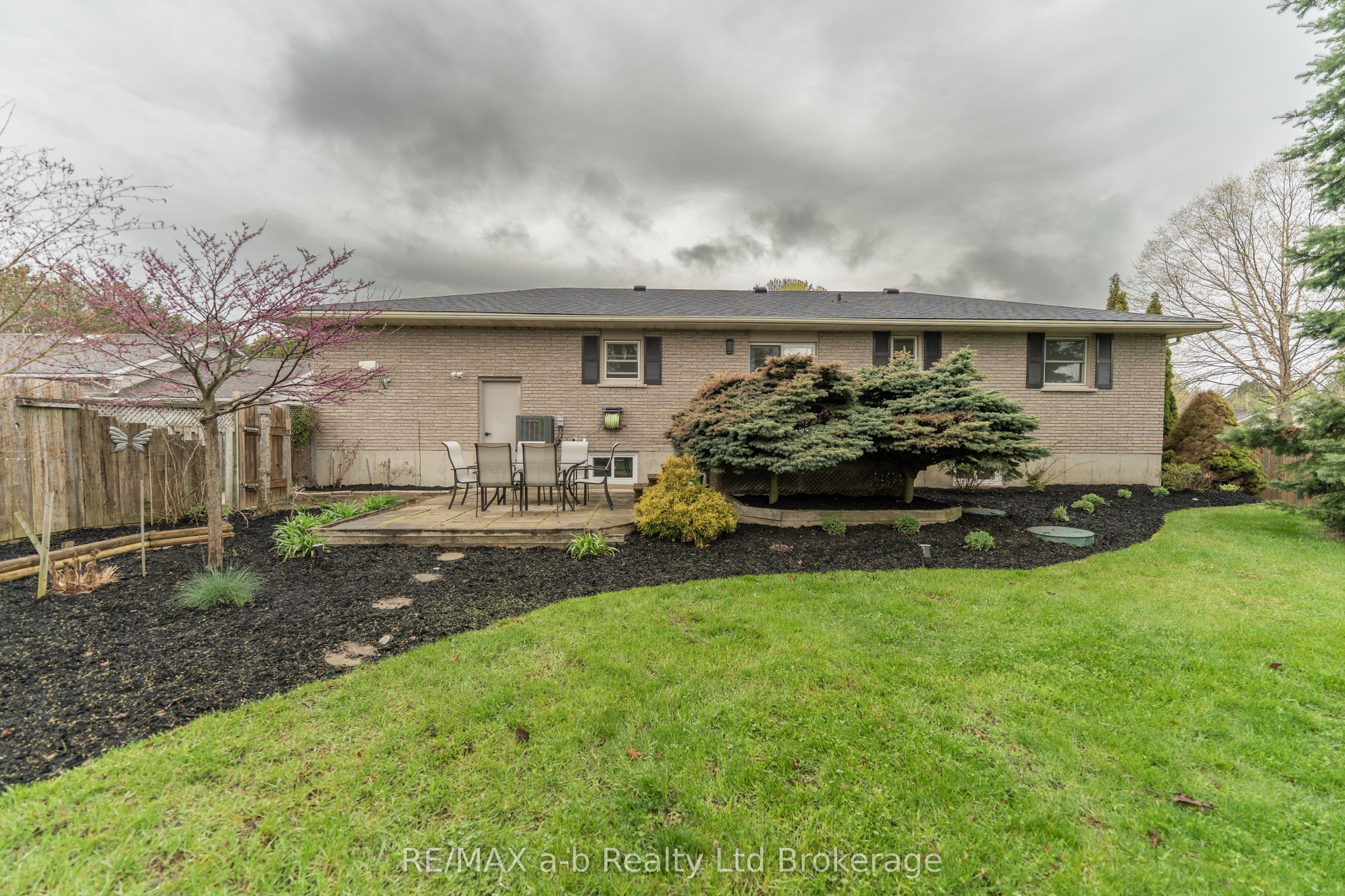 57185 Eden Line Property Photo 7