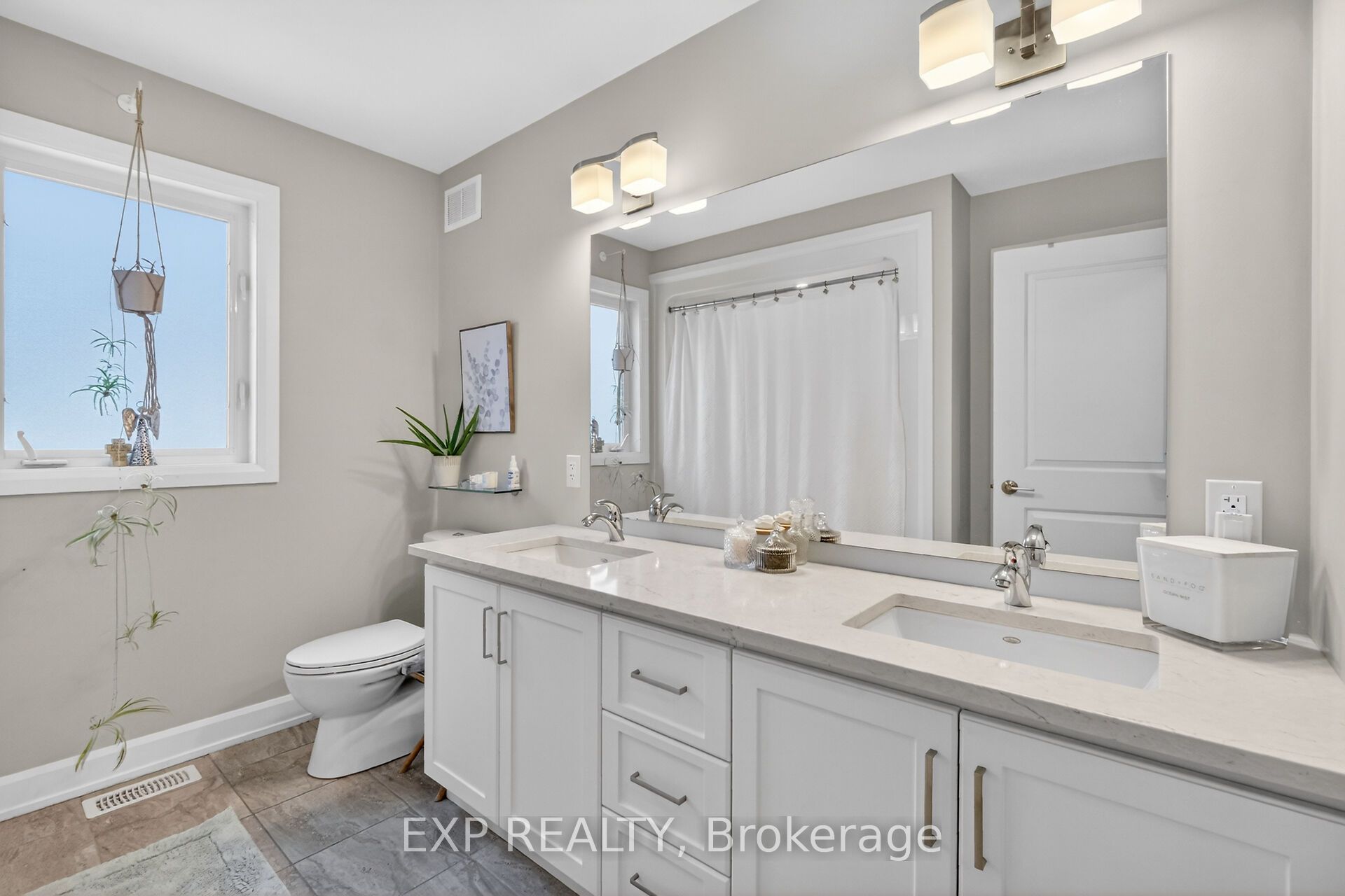 450 Central Park Boulevard Property Photo 23