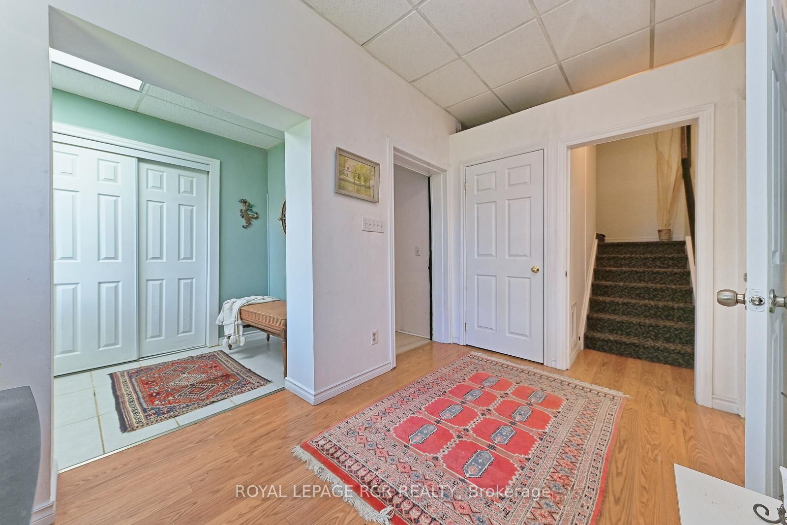 598304 Second Line W Property Photo 9