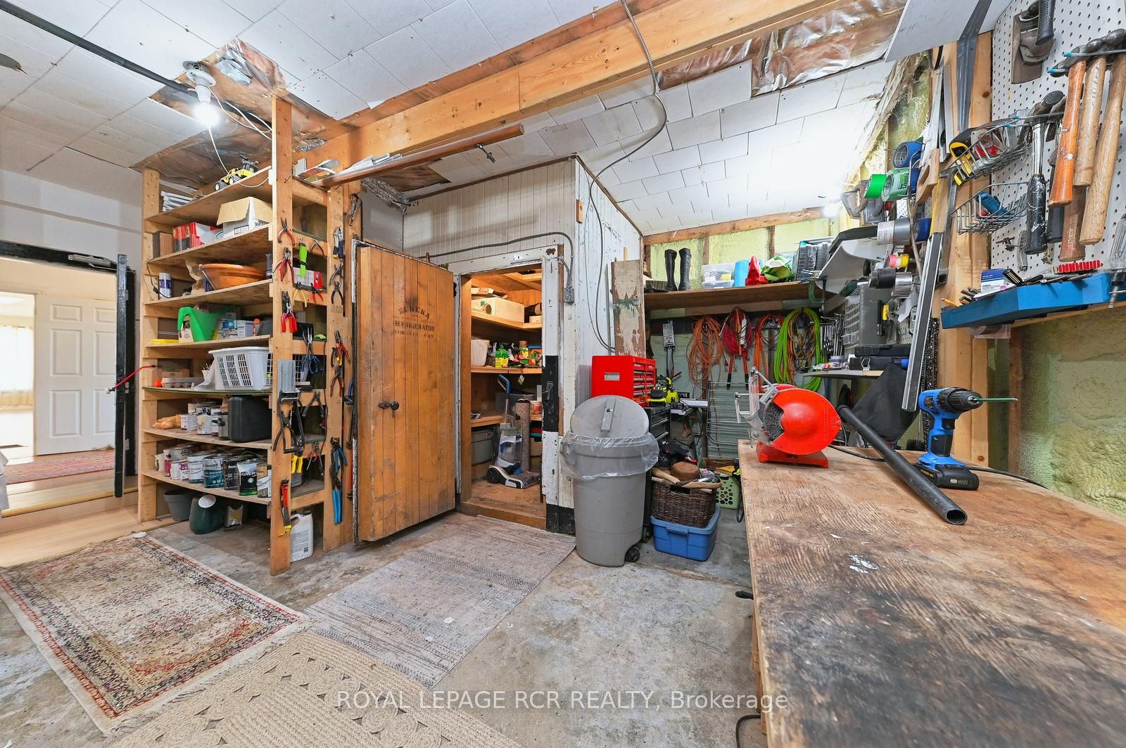 598304 Second Line W Property Photo 13