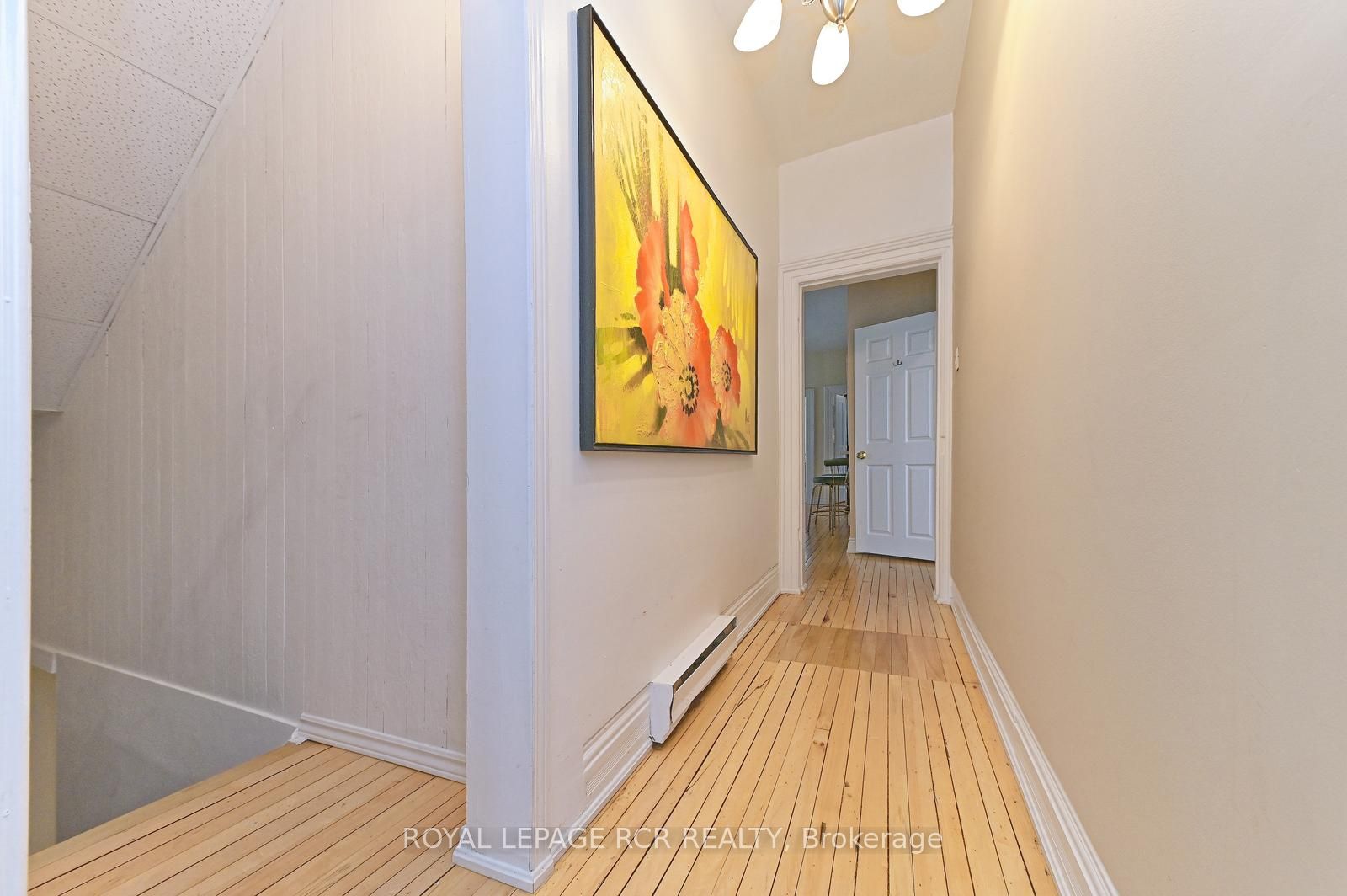 598304 Second Line W Property Photo 18