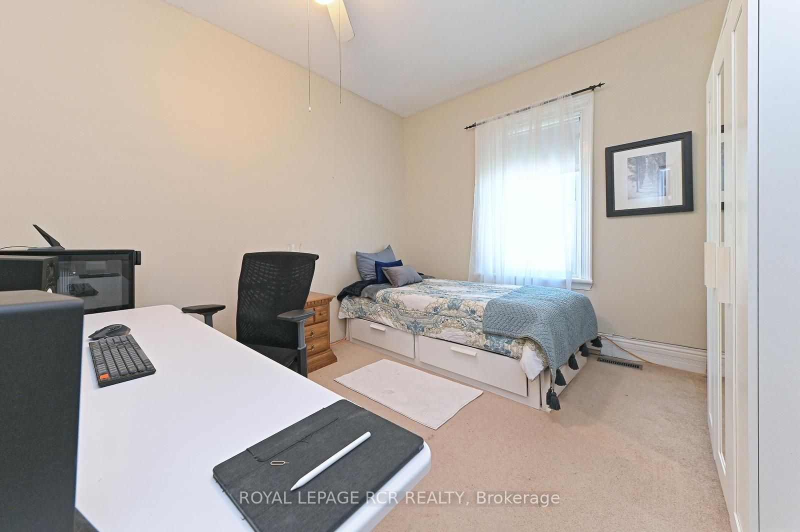 598304 Second Line W Property Photo 19