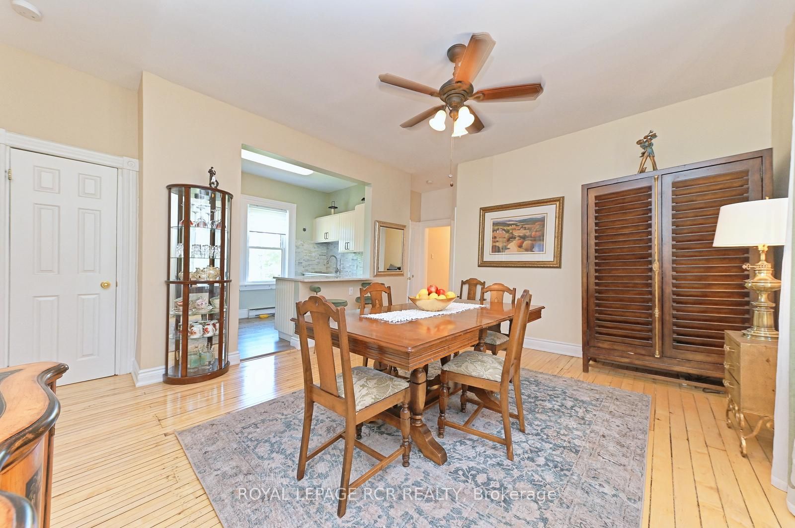 598304 Second Line W Property Photo 22