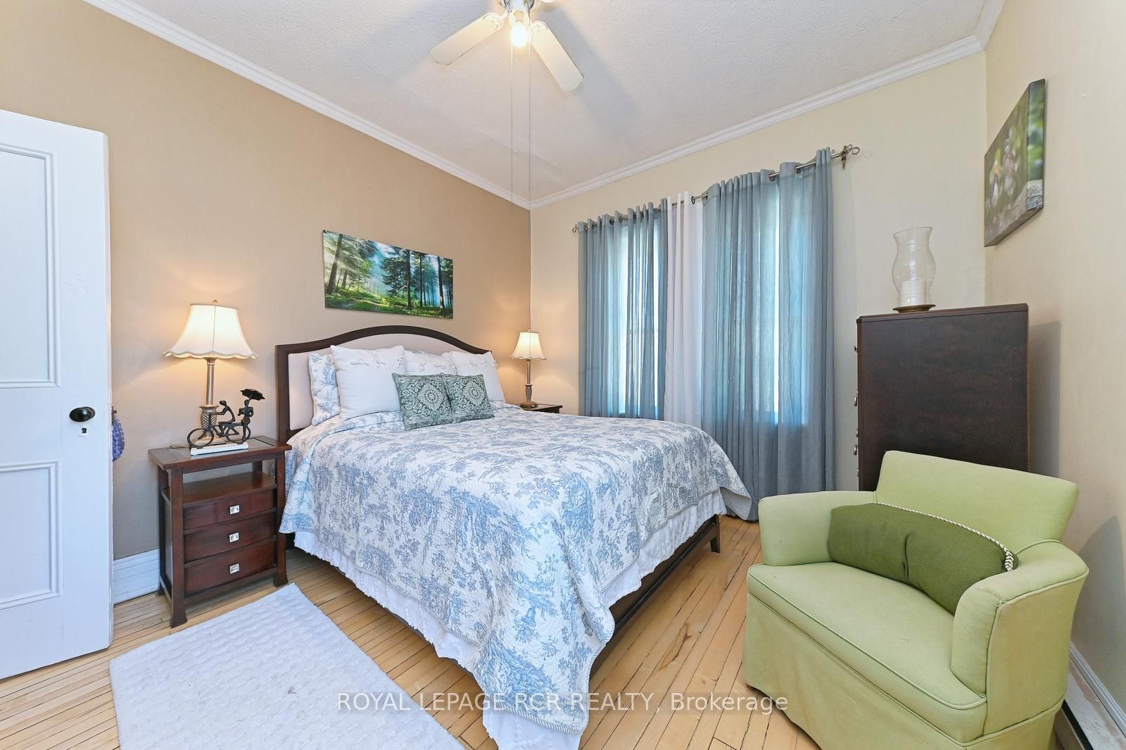 598304 Second Line W Property Photo 30