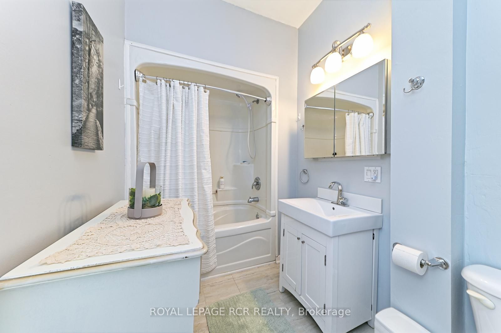 598304 Second Line W Property Photo 31