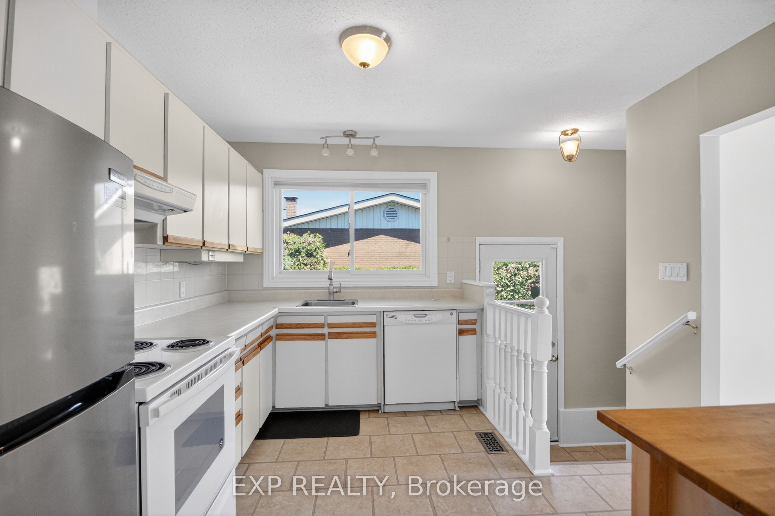 31 Barlyn Avenue Property Photo 7