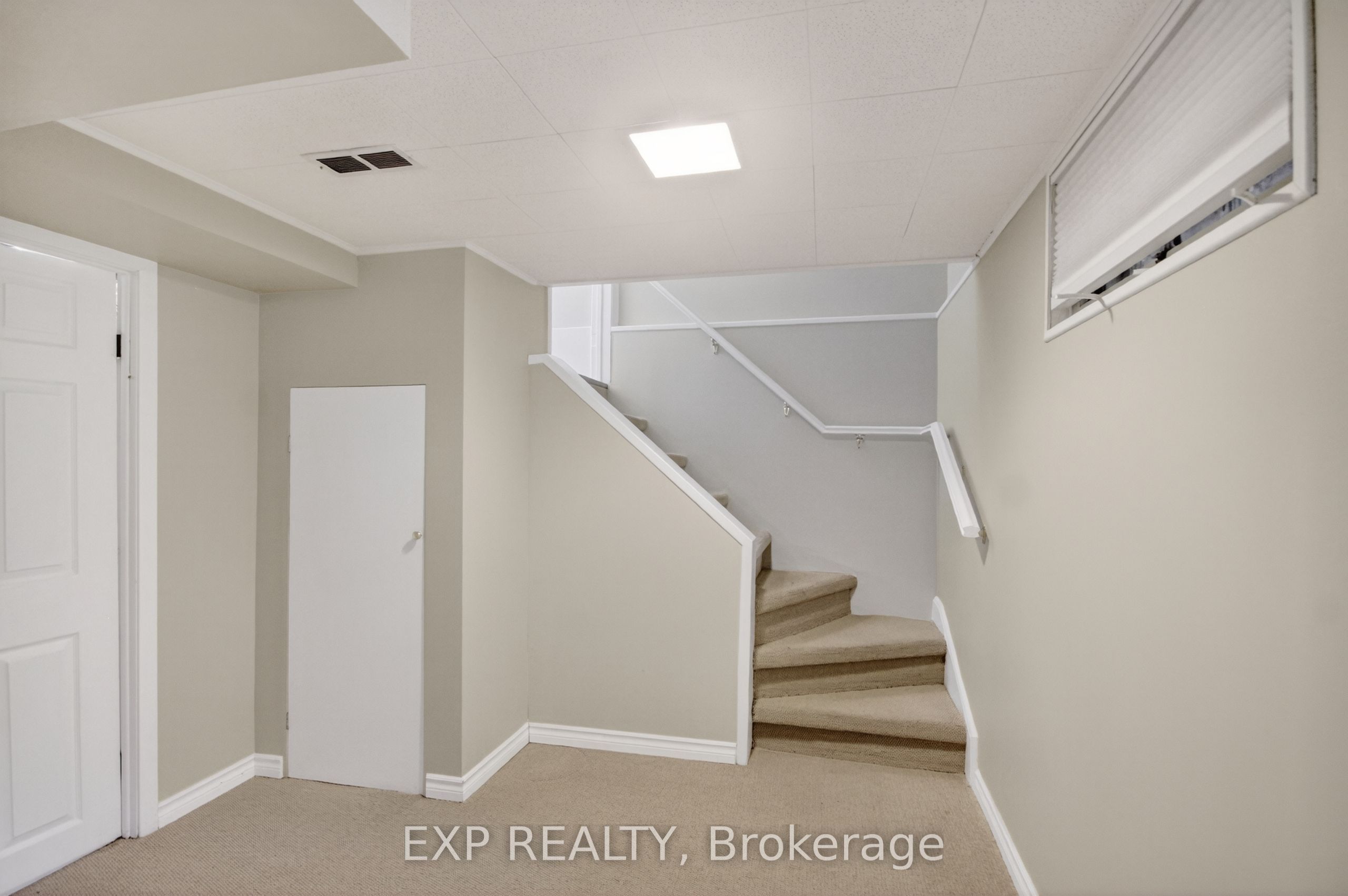 31 Barlyn Avenue Property Photo 12