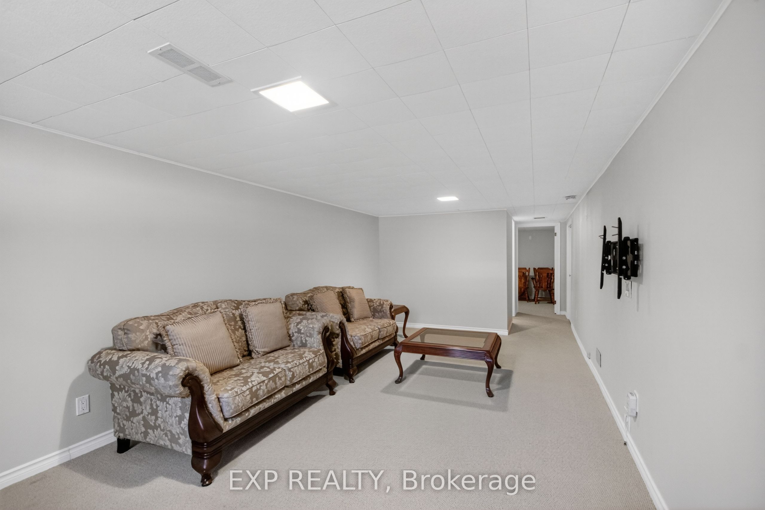 31 Barlyn Avenue Property Photo 13