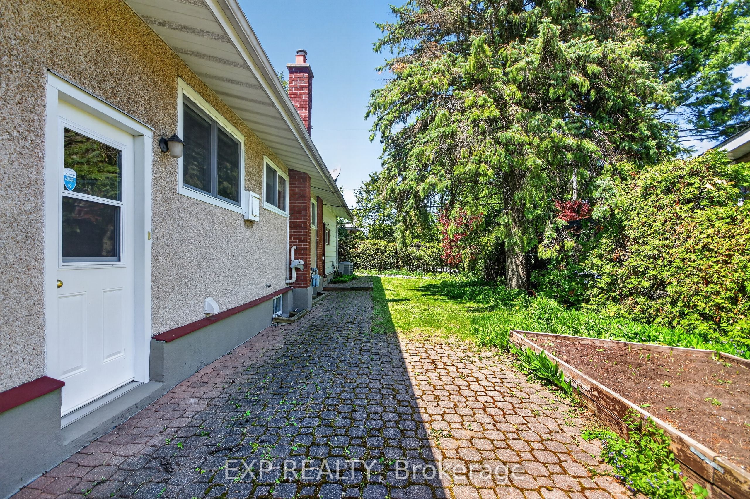 31 Barlyn Avenue Property Photo 18