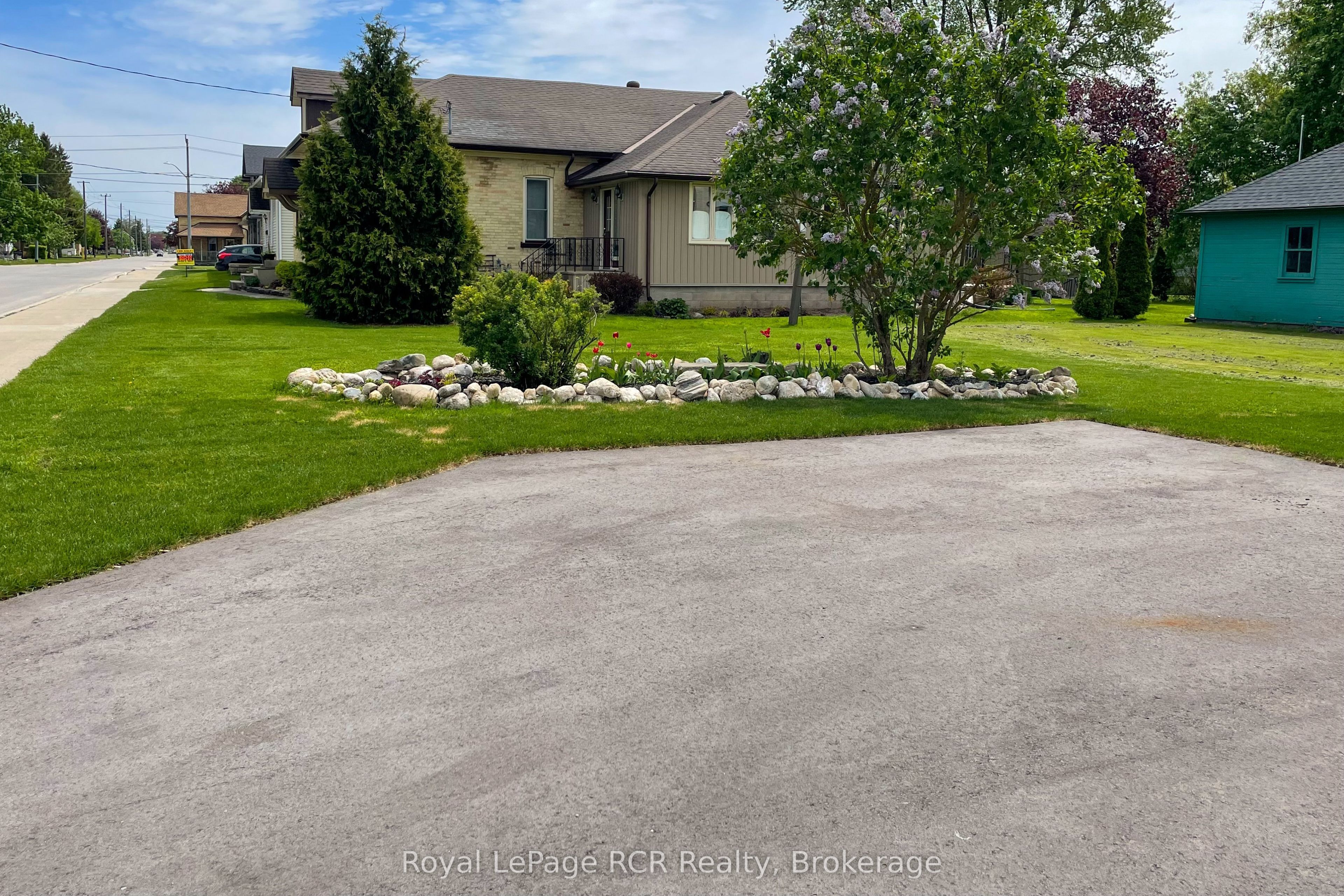 563 7th Avenue Property Photo 8