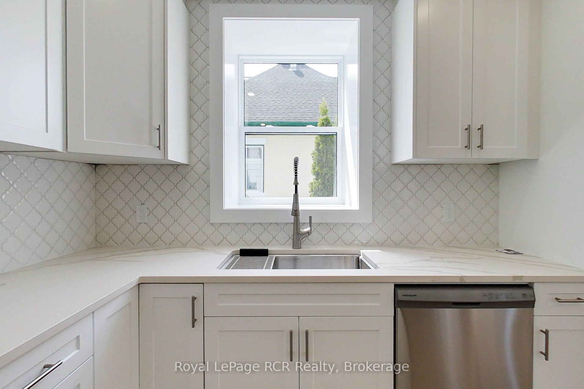 563 7th Avenue Property Photo 14