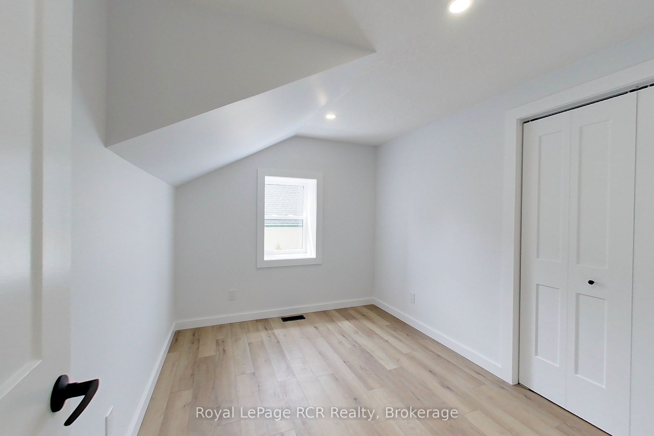 563 7th Avenue Property Photo 36