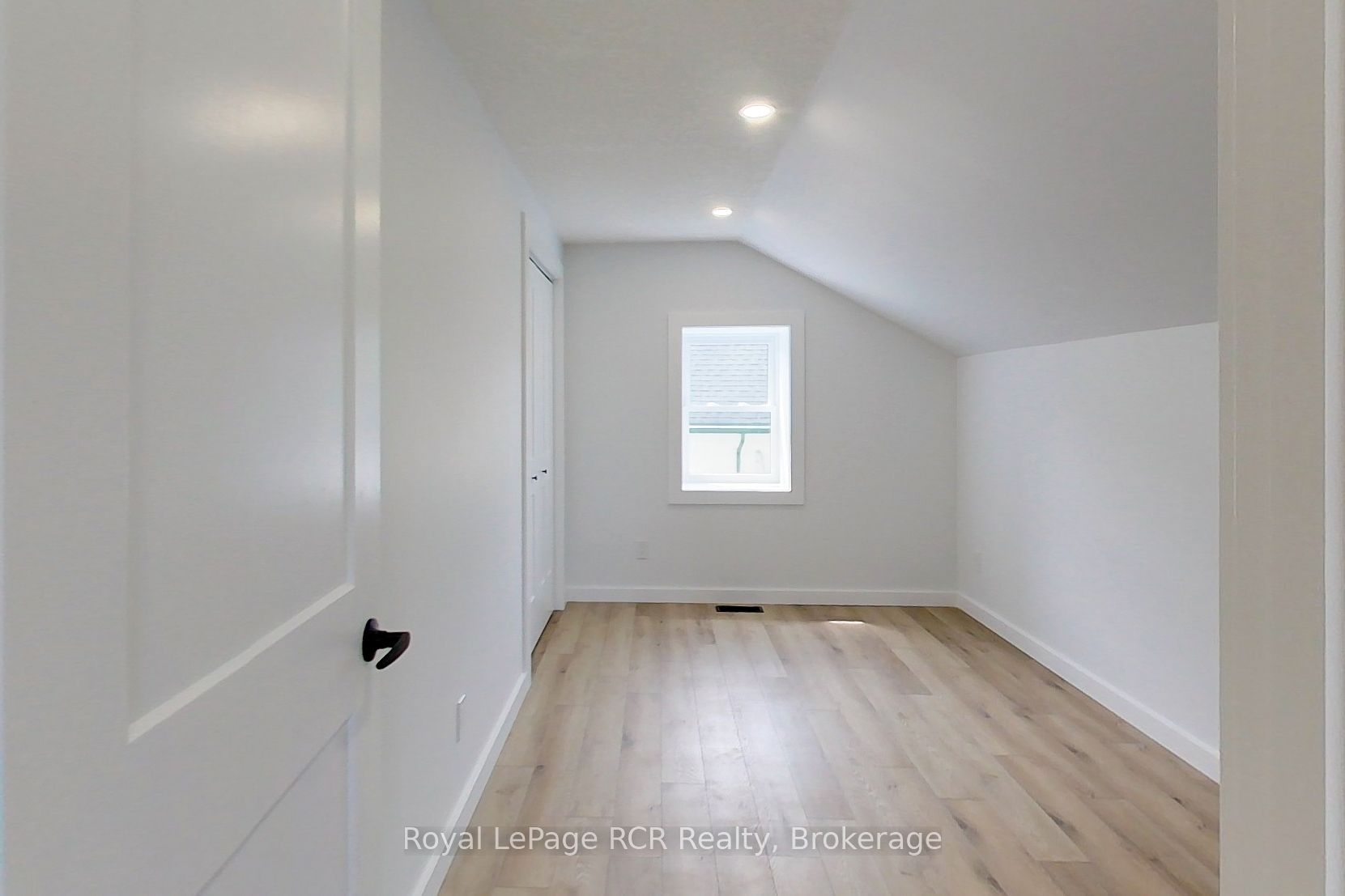 563 7th Avenue Property Photo 38