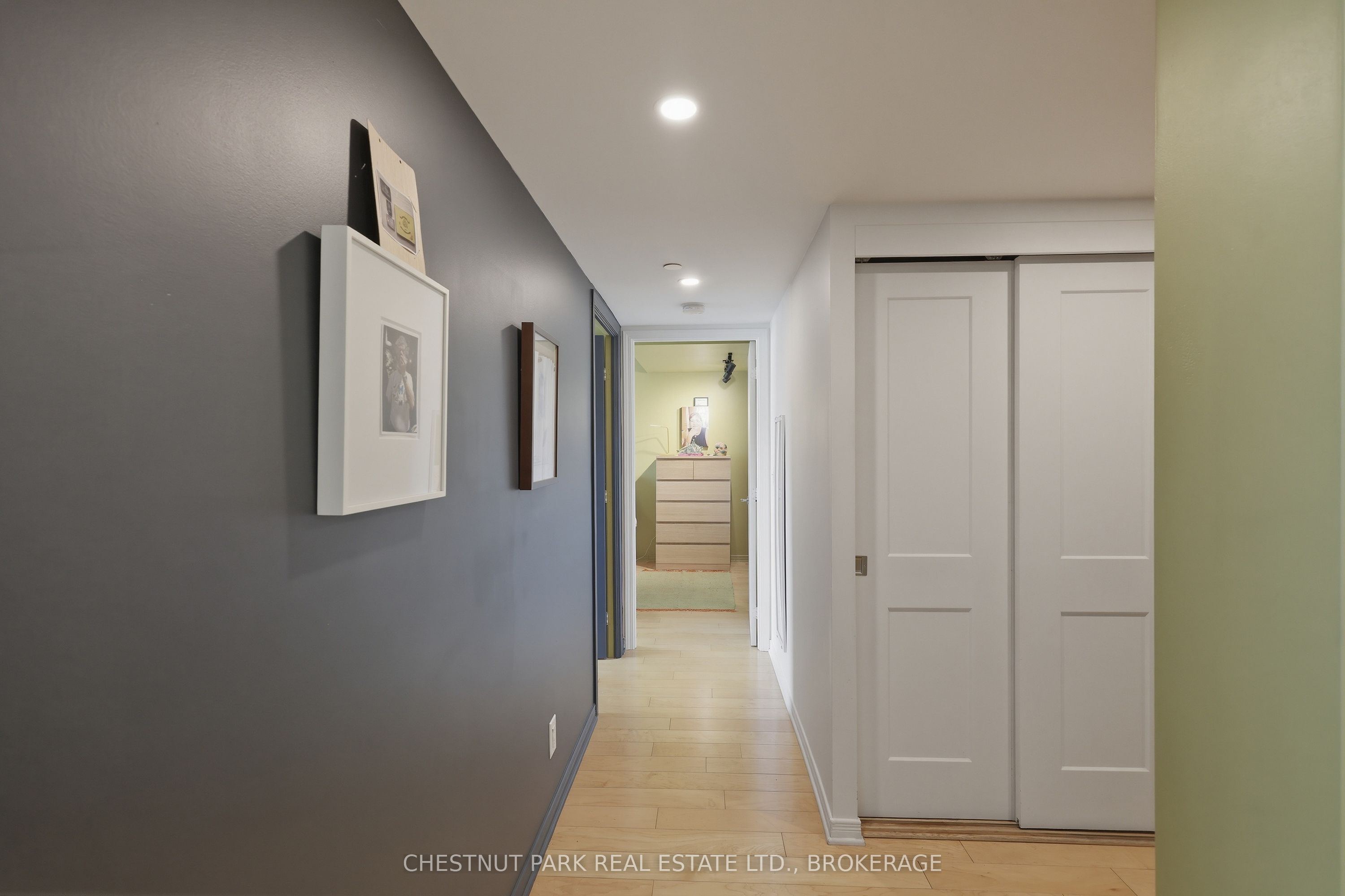 121 Queen Street 602 Property Photo 25