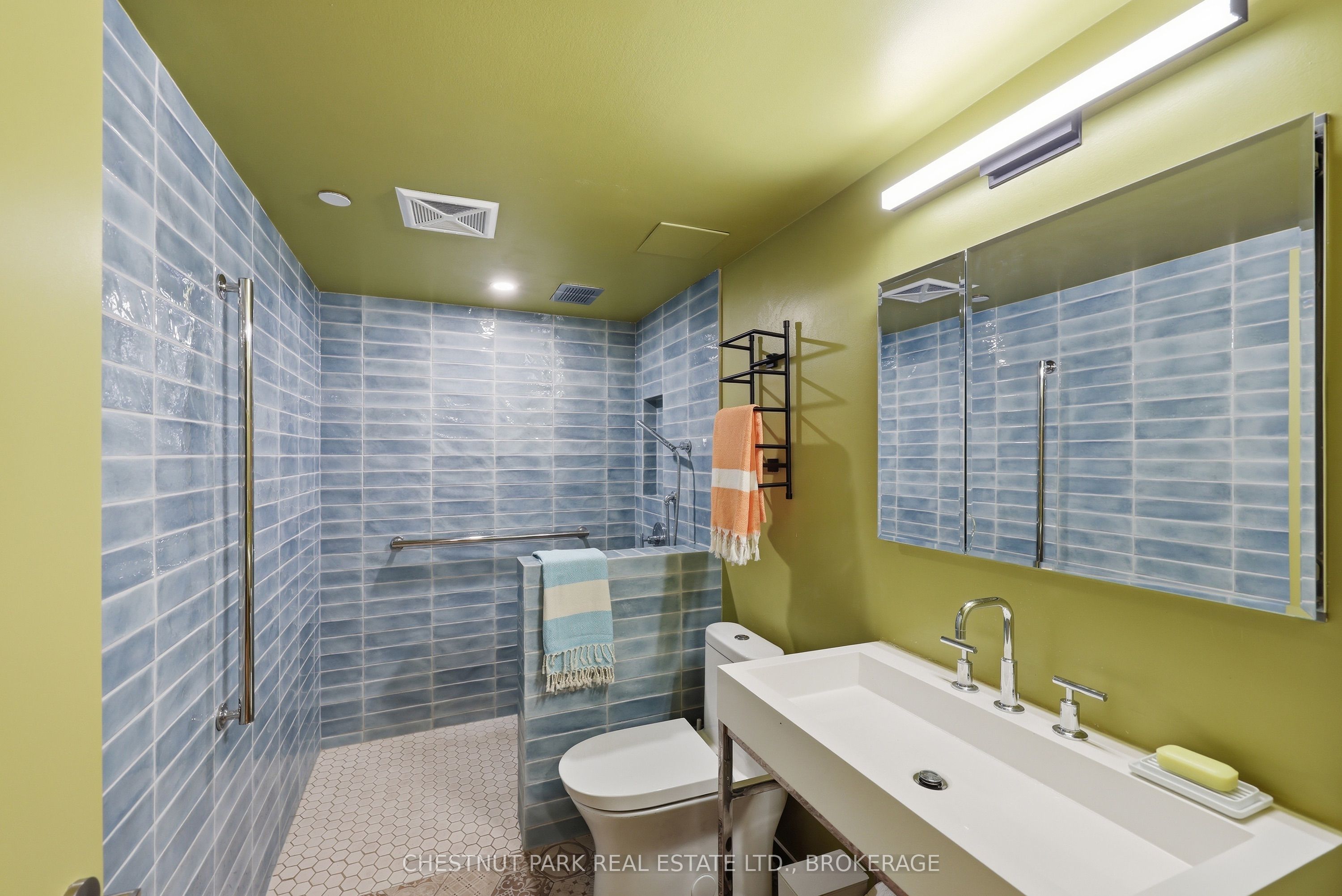 121 Queen Street 602 Property Photo 31