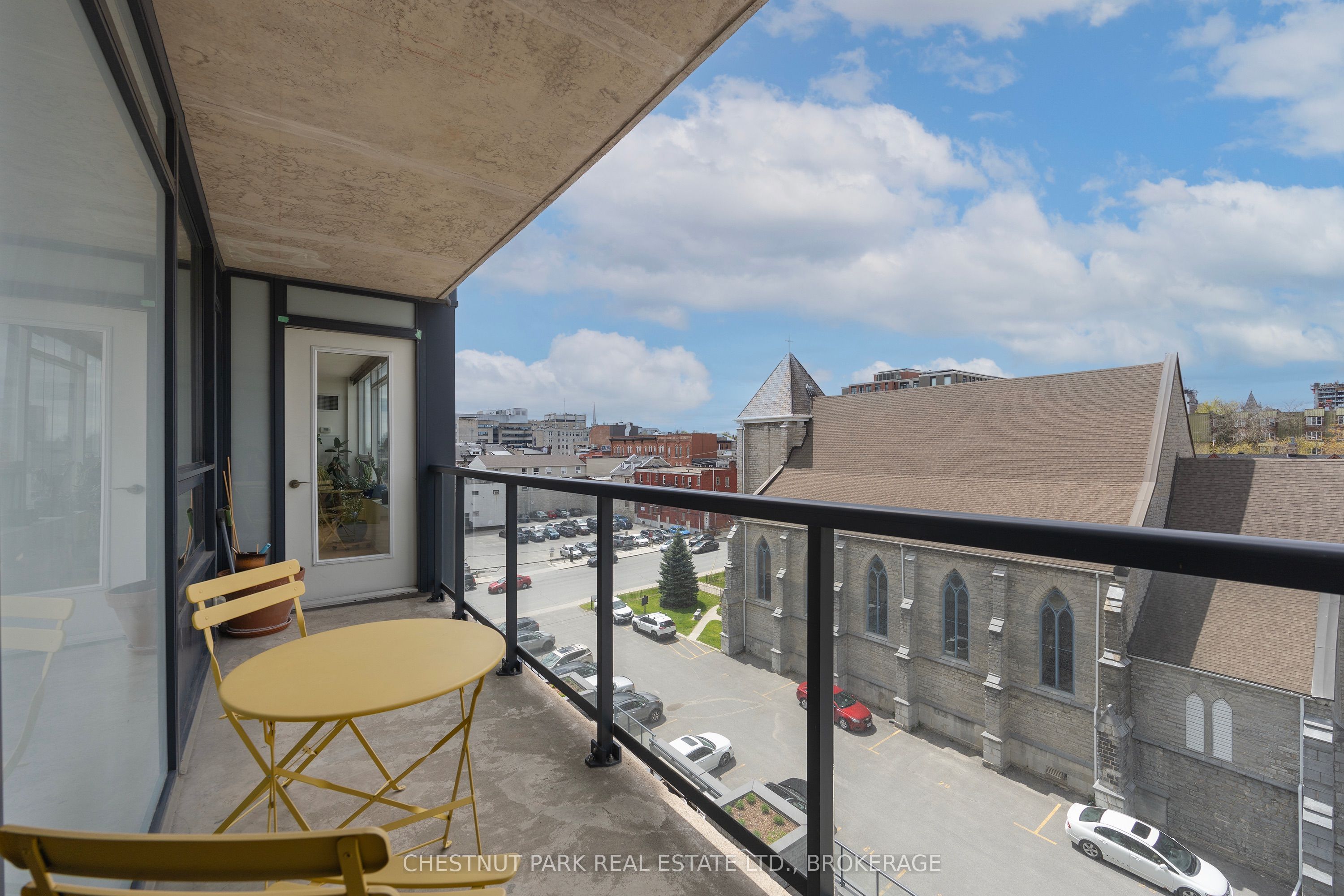 121 Queen Street 602 Property Photo 33