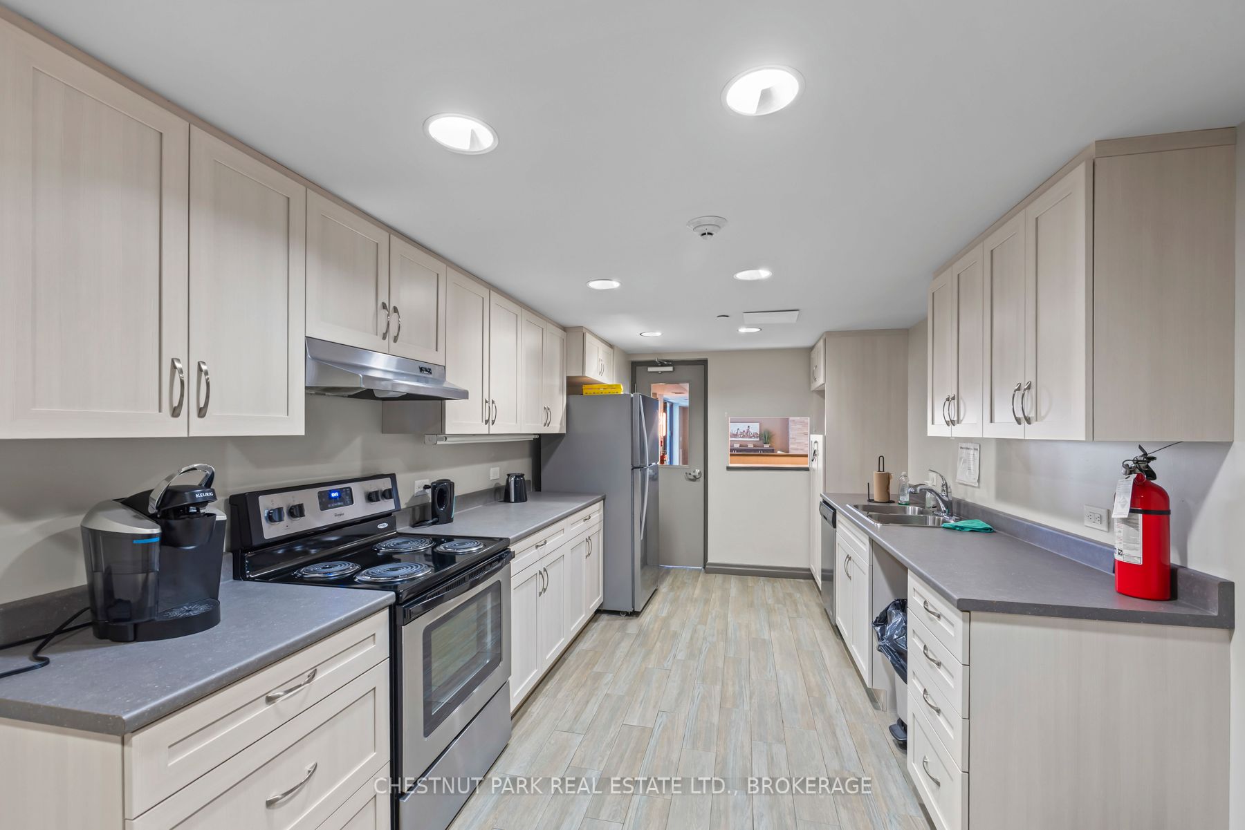 121 Queen Street 602 Property Photo 42
