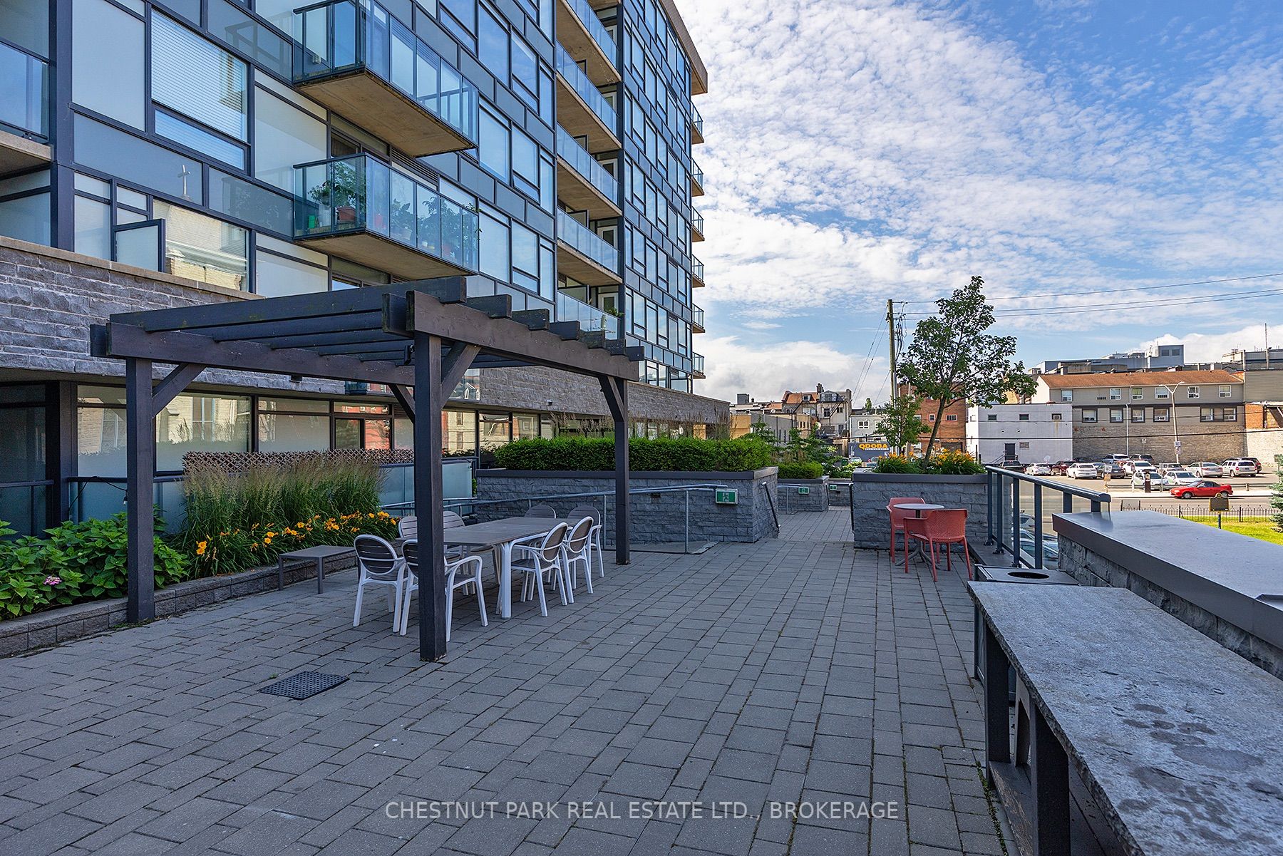 121 Queen Street 602 Property Photo 47