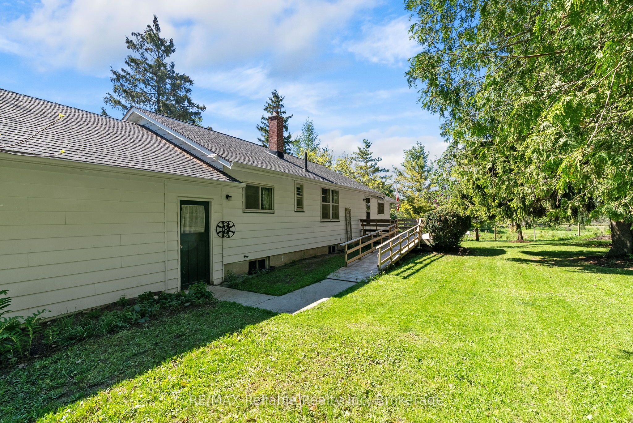 68 William Street Property Photo 25