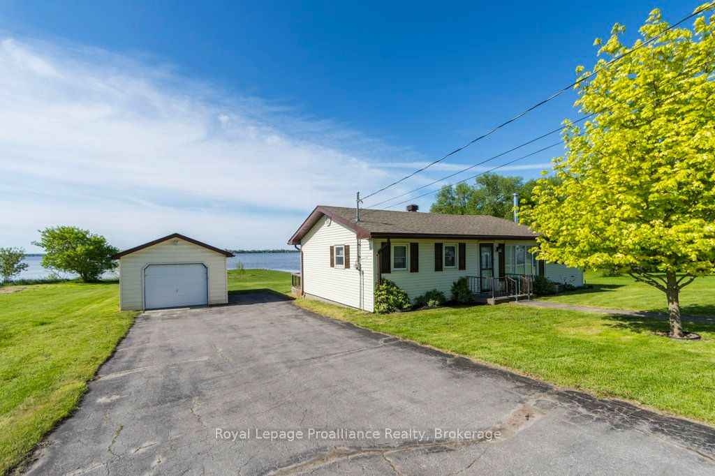 85 Manley Drive Property Photo 3