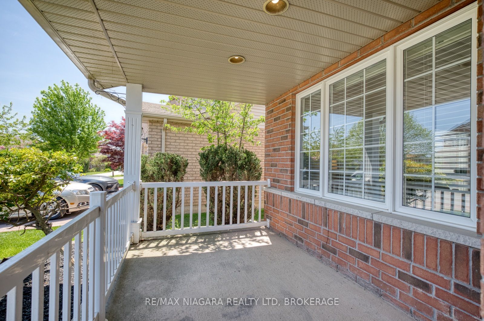 47 Honey Locust Circle Property Photo 4