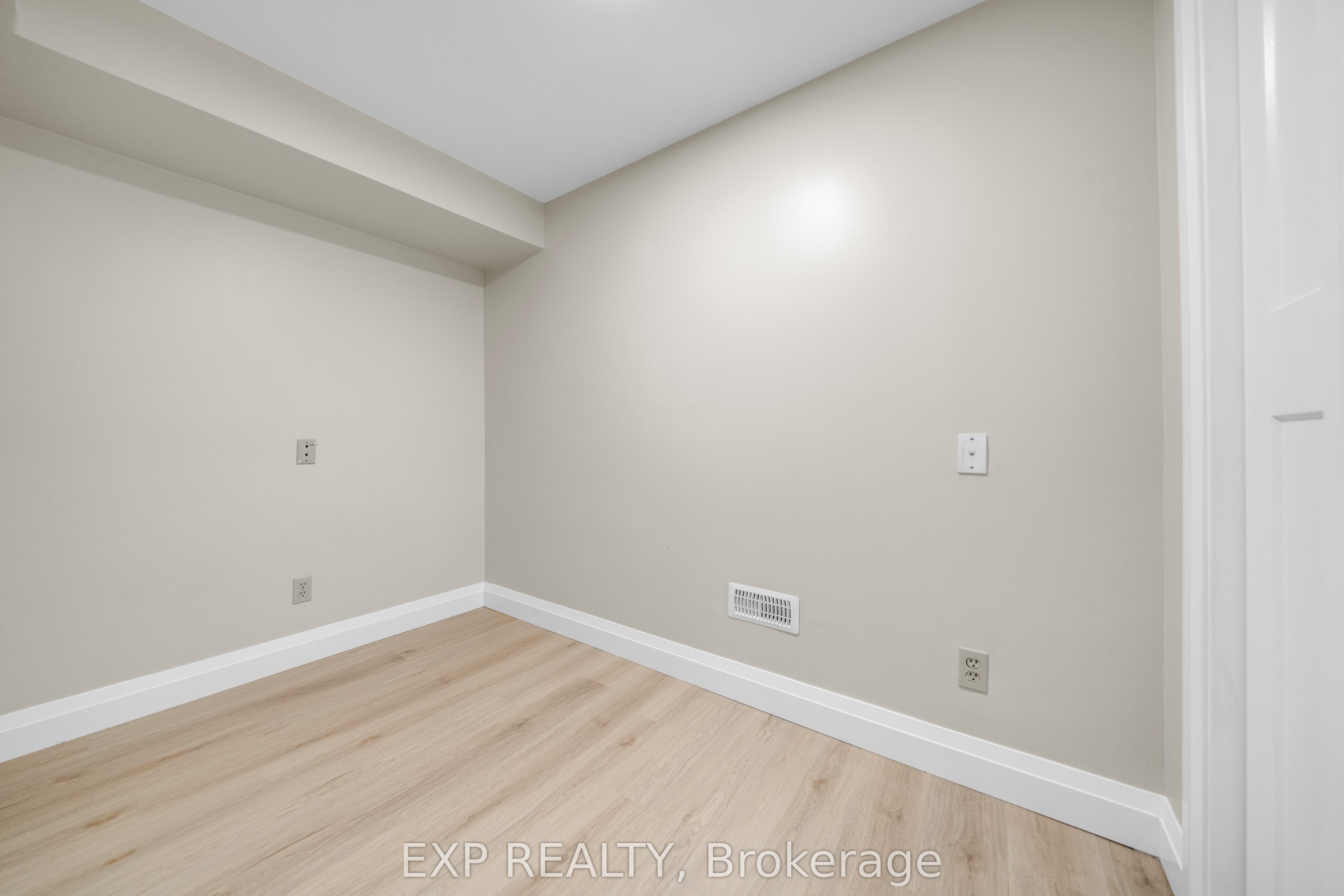 26 Peachtree Crescent Property Photo 29