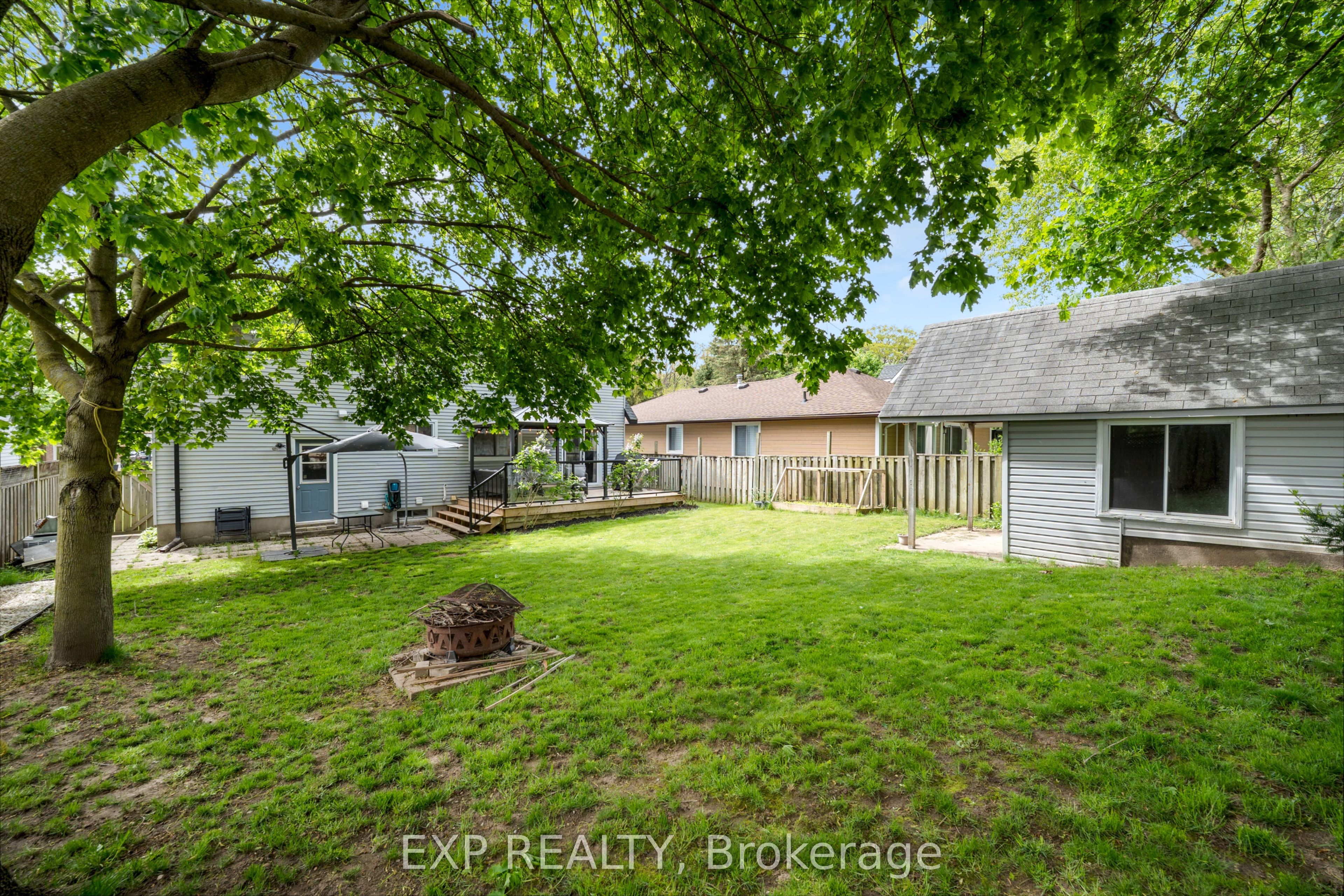26 Peachtree Crescent Property Photo 43