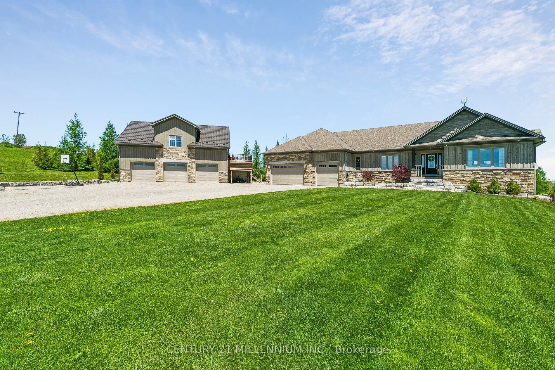 434541 4th Line Property Photo 2