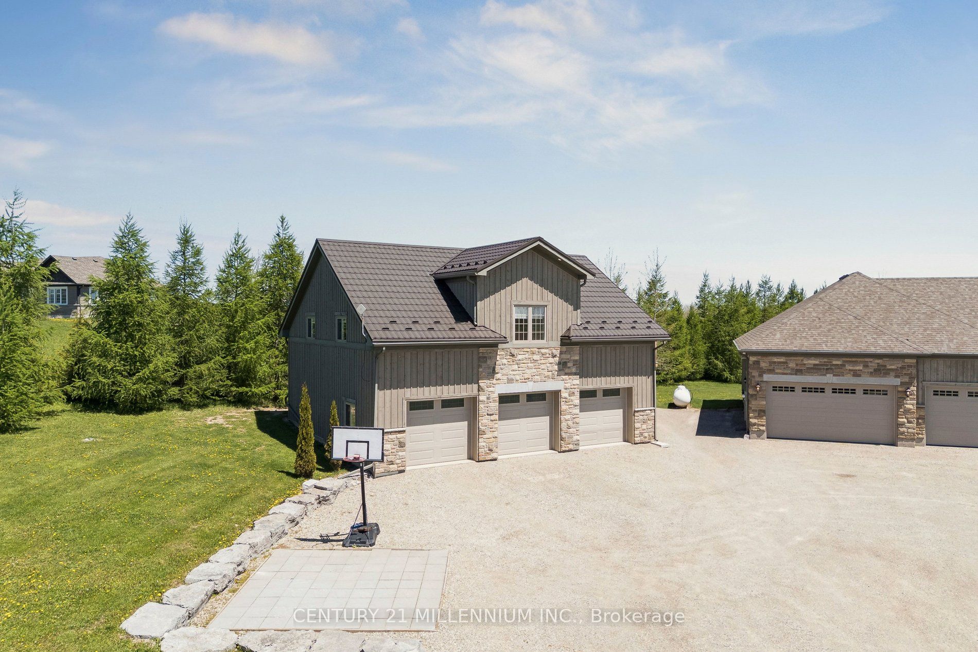 434541 4th Line Property Photo 4