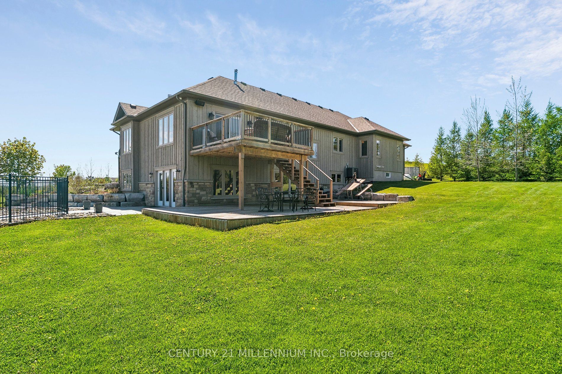 434541 4th Line Property Photo 31