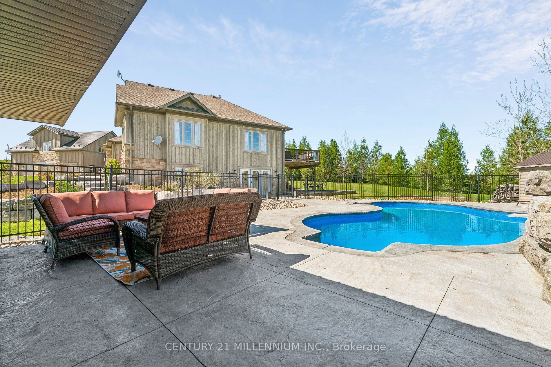 434541 4th Line Property Photo 34
