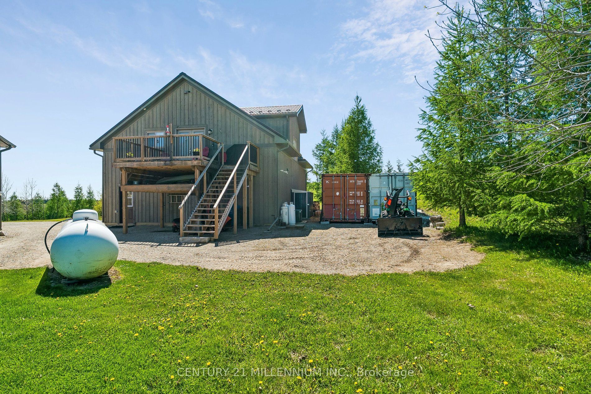 434541 4th Line Property Photo 38